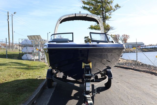 2026 Yamaha Boats 195 S BOTH COLOR AVAILABLE - 4