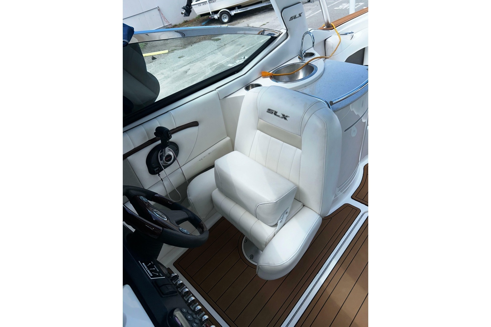 2008 Sea Ray 270 Sundeck - Image 31