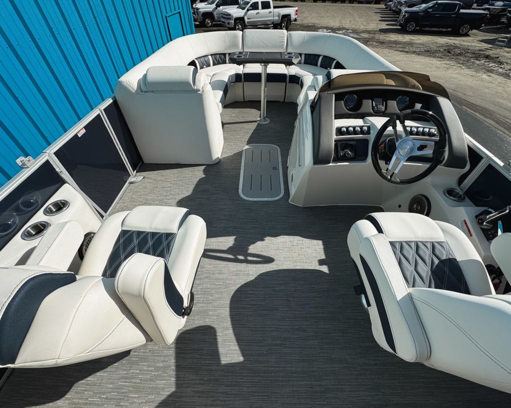 2023 Bennington 24 LX FASTBACK - 11