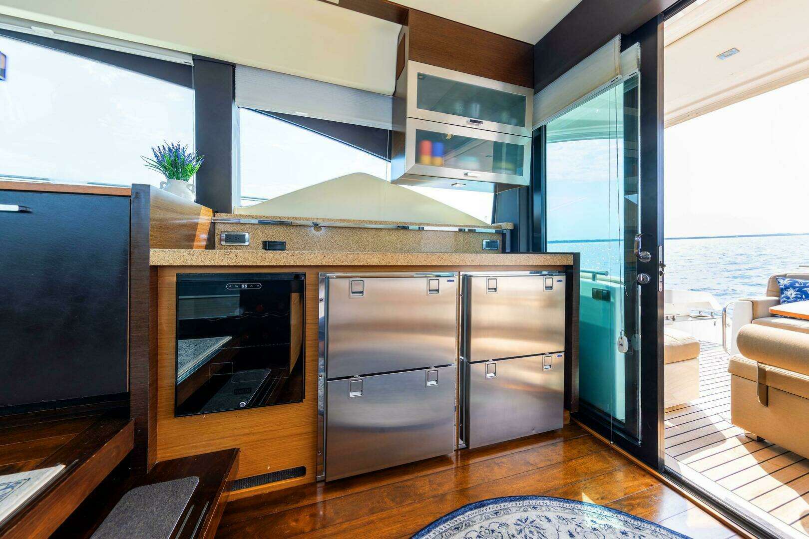 2014 Tiara Yachts 5000 Express - Image 15
