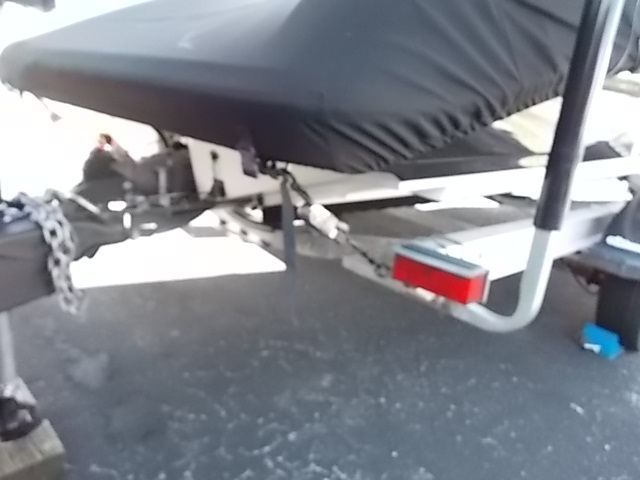 2018 Yamaha Boats 190 FSH Deluxe - 19