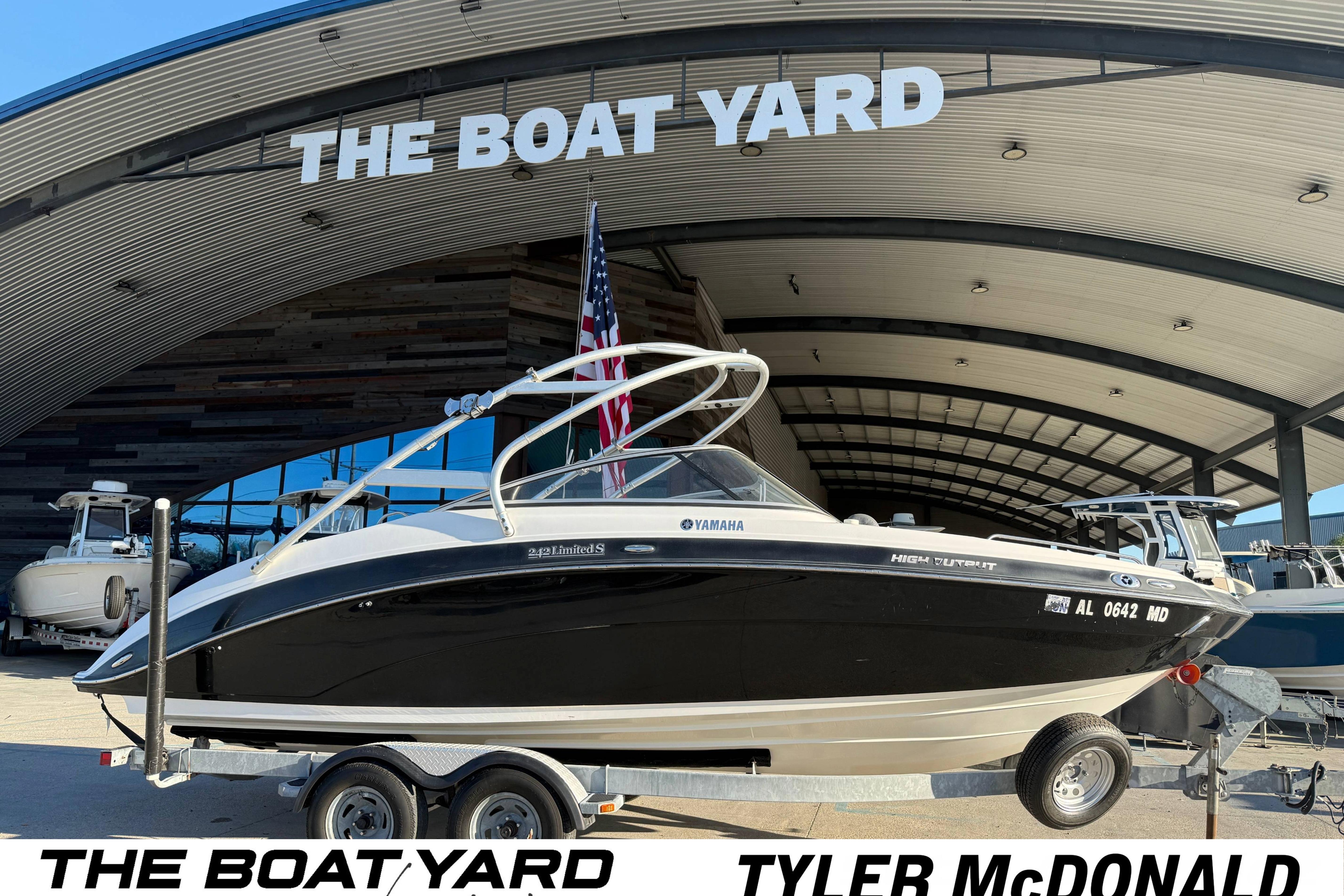 2011 Yamaha Boats 242 Limited S