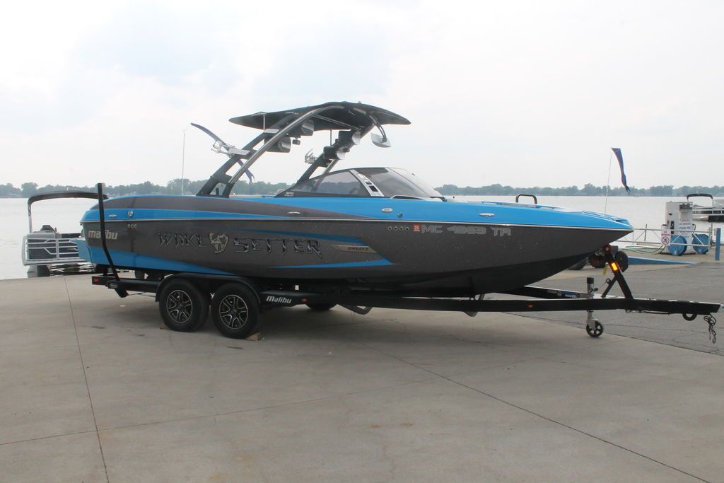 2013 Malibu Wakesetter 24 MXZ - 3