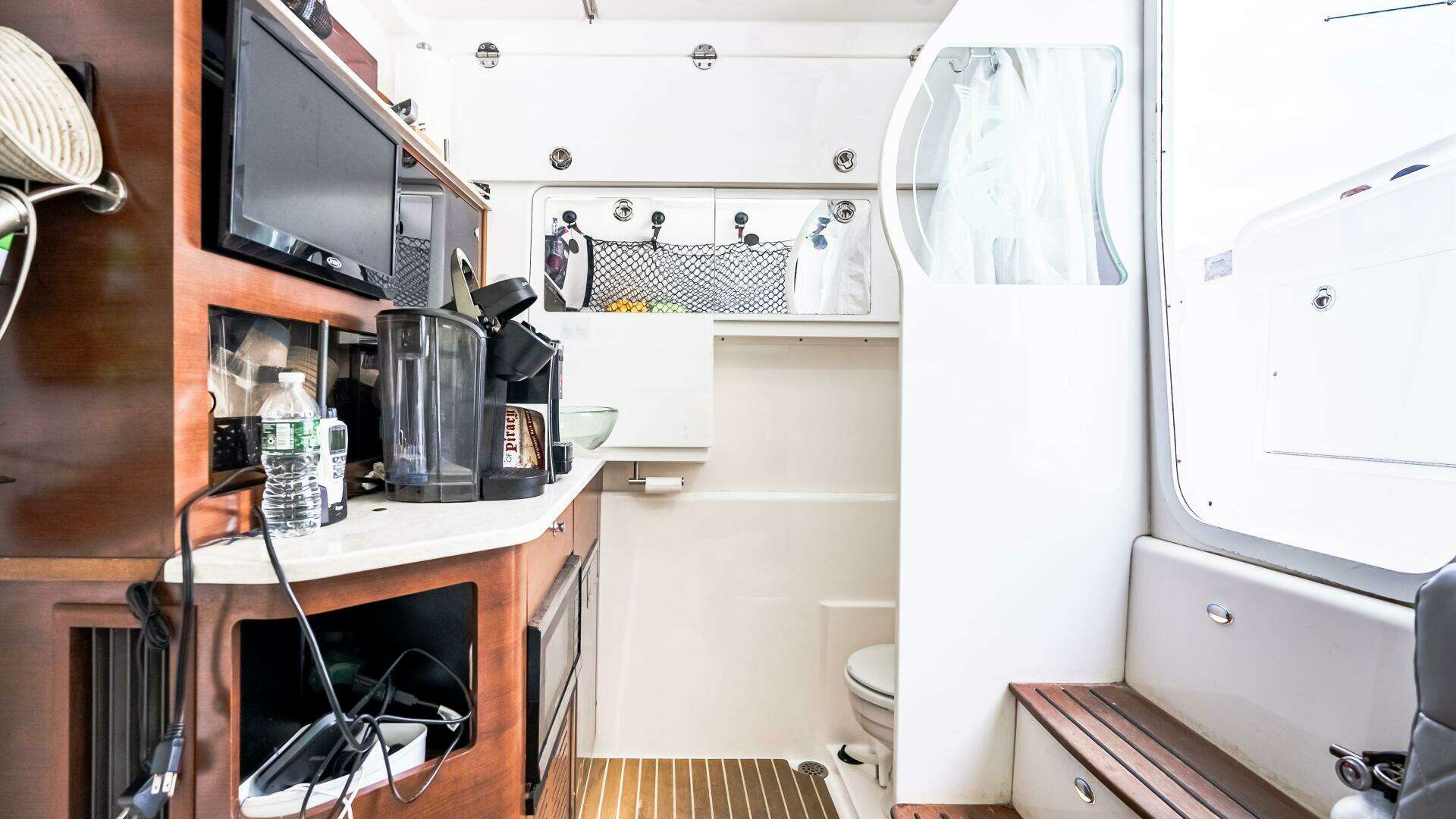 2017 Everglades 435 CC - Image 53