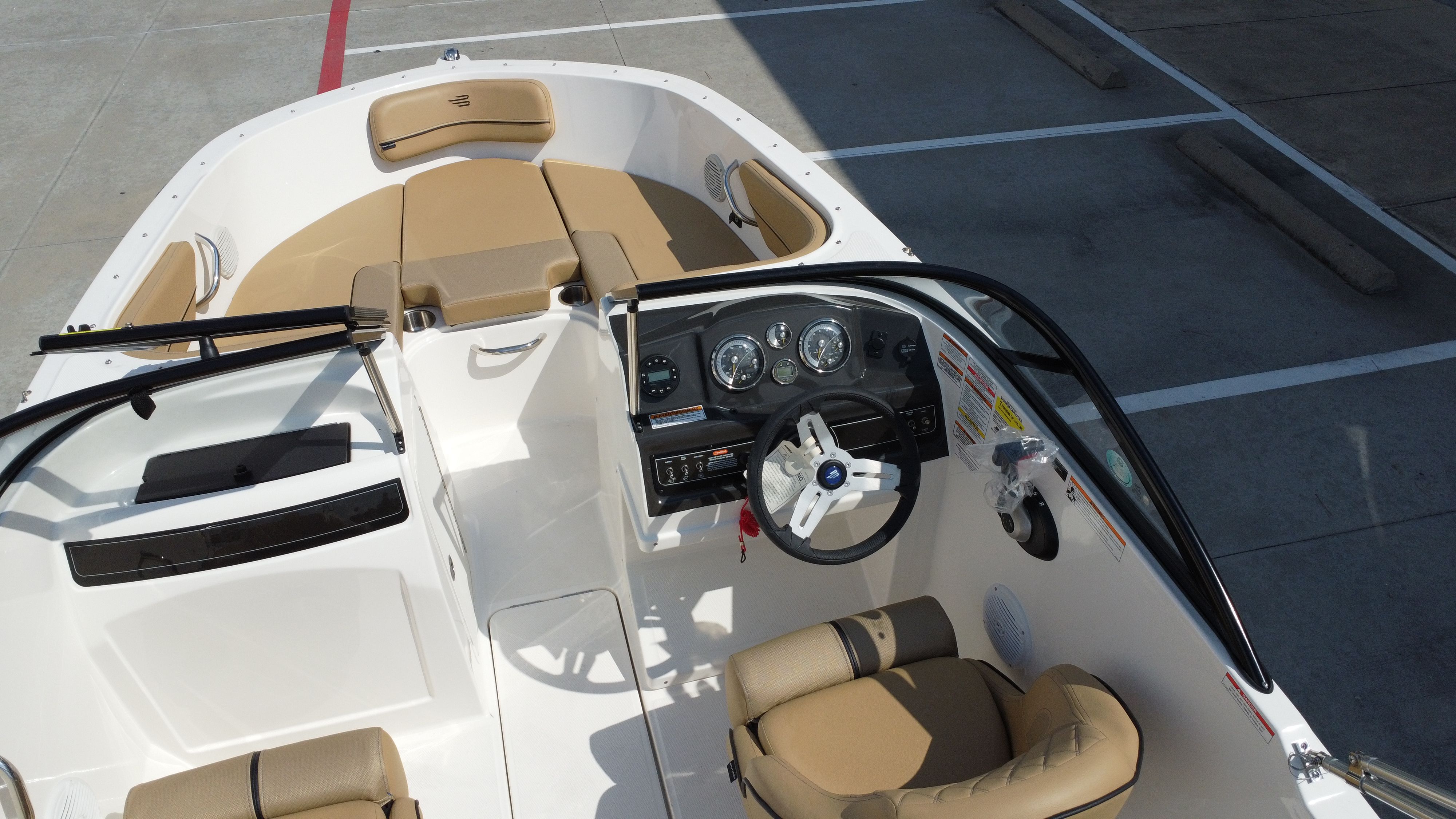 2024 Bayliner VR4 - 24