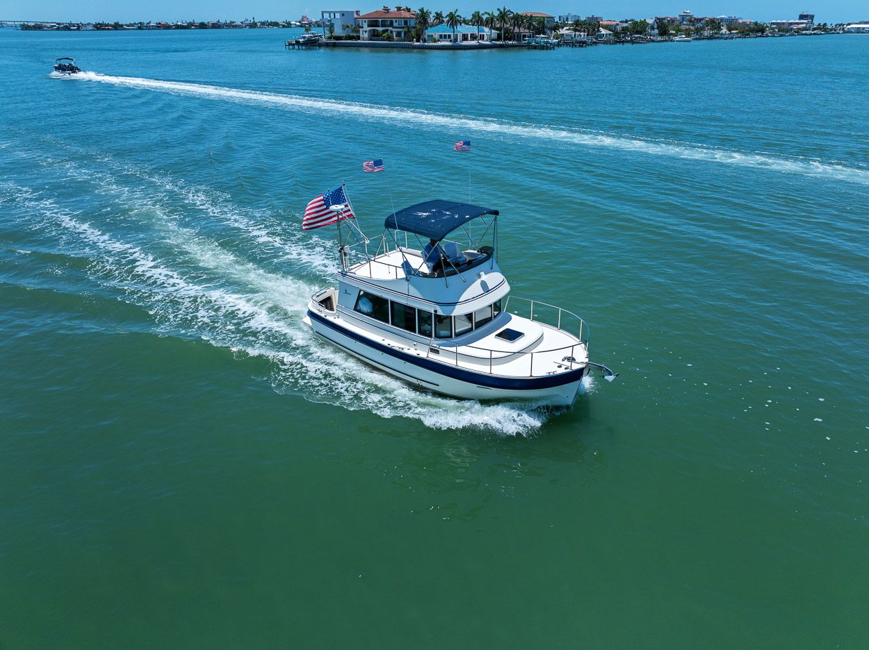 2001 Camano 31 Trawler - 36