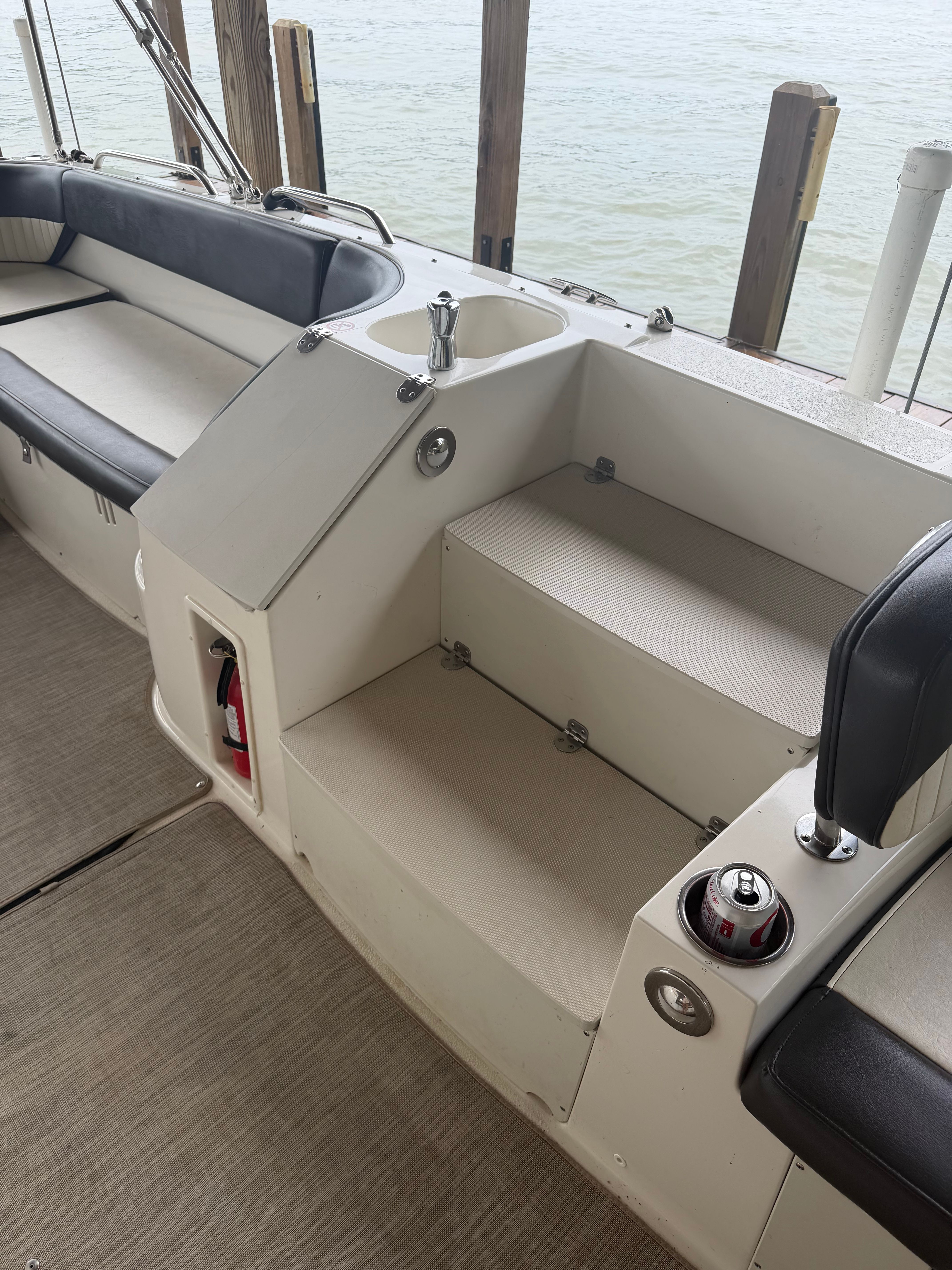 2018 Stingray 212 SC - 6