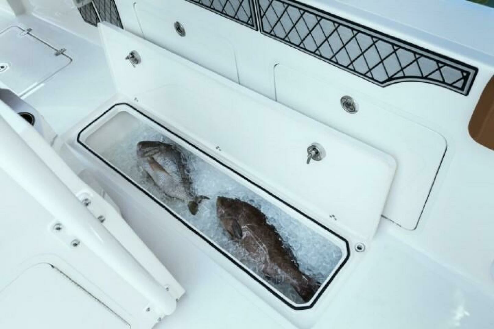 2025 Wellcraft 302 Fisherman - Image 11