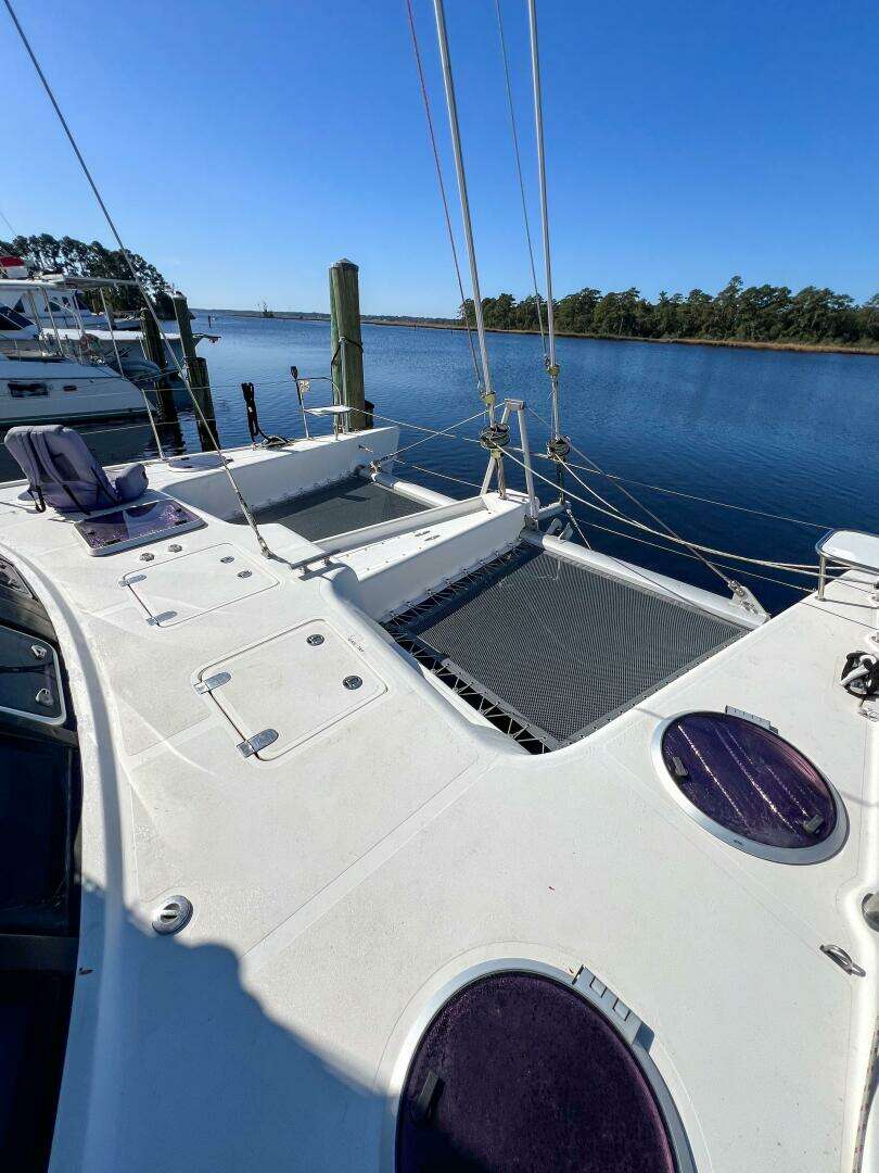 2010 Broadblue 435 - Image 72