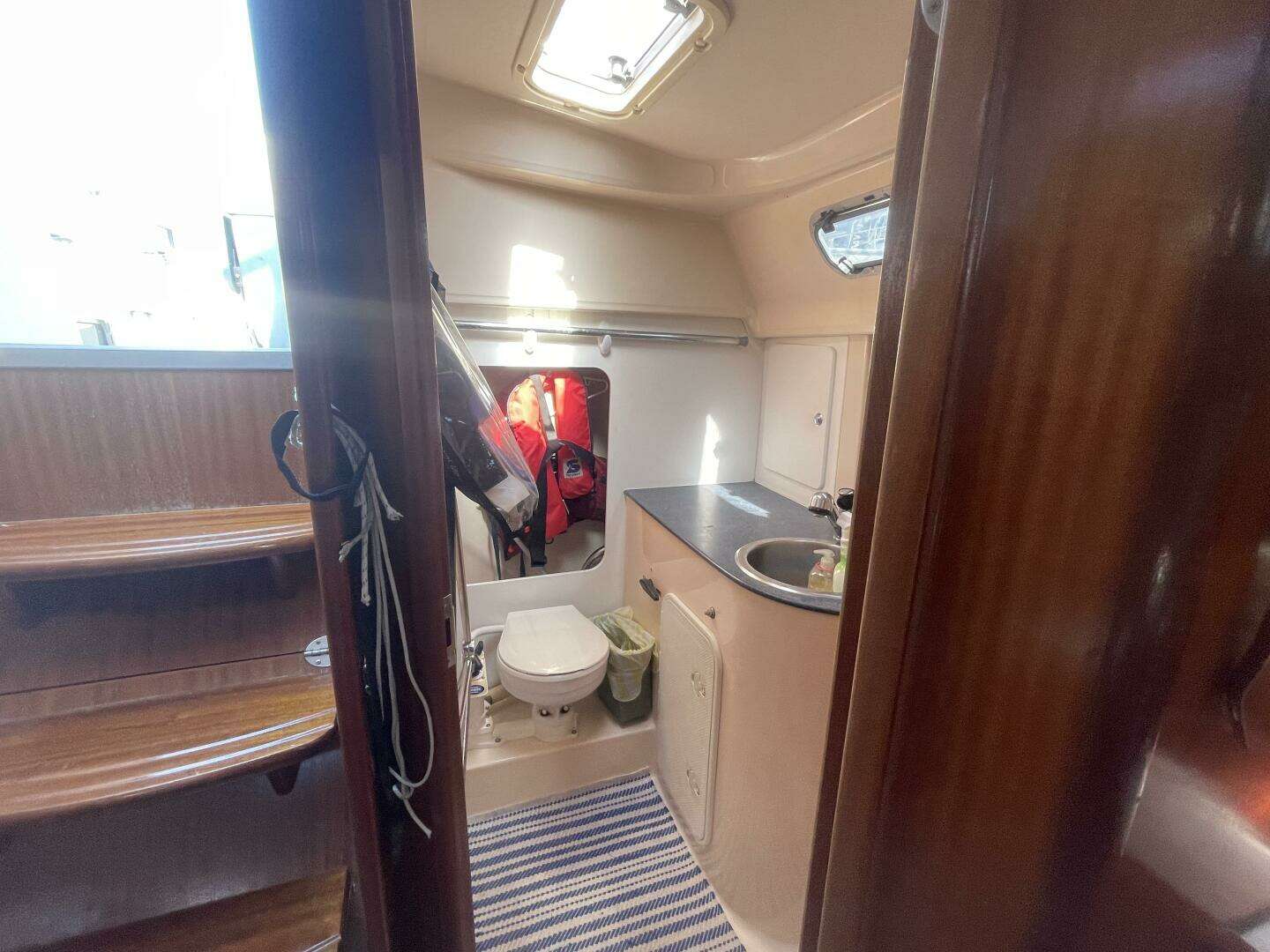 2002 Bavaria 40 - Image 14