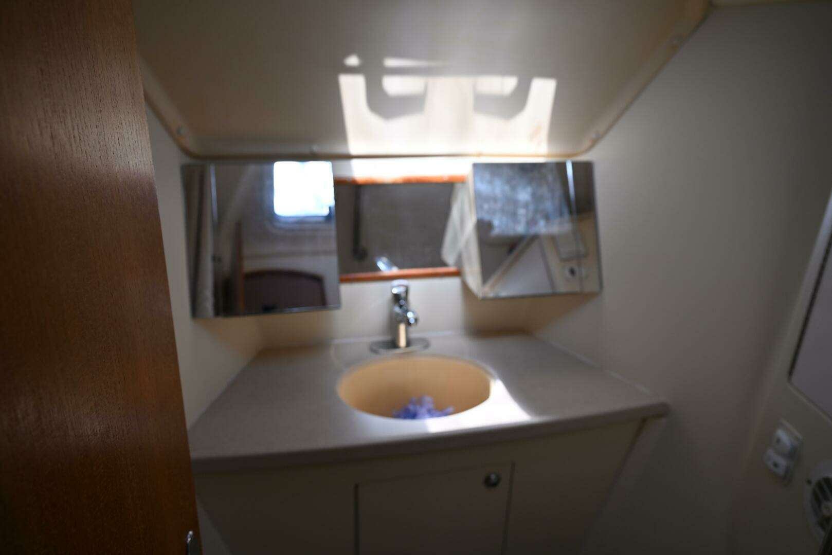2003 Hunter 456 - Image 3