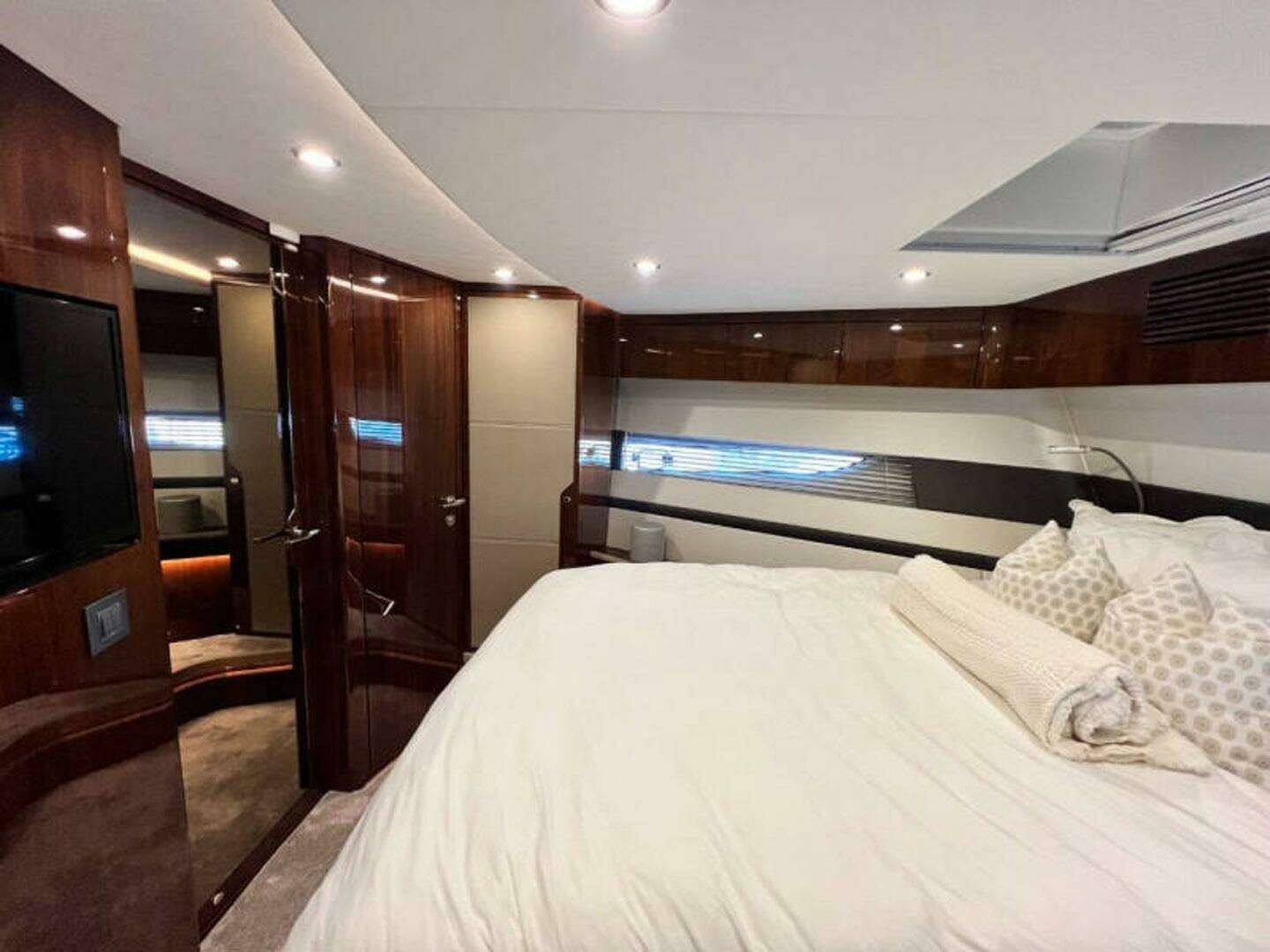 2020 Fairline Squadron - Image 26