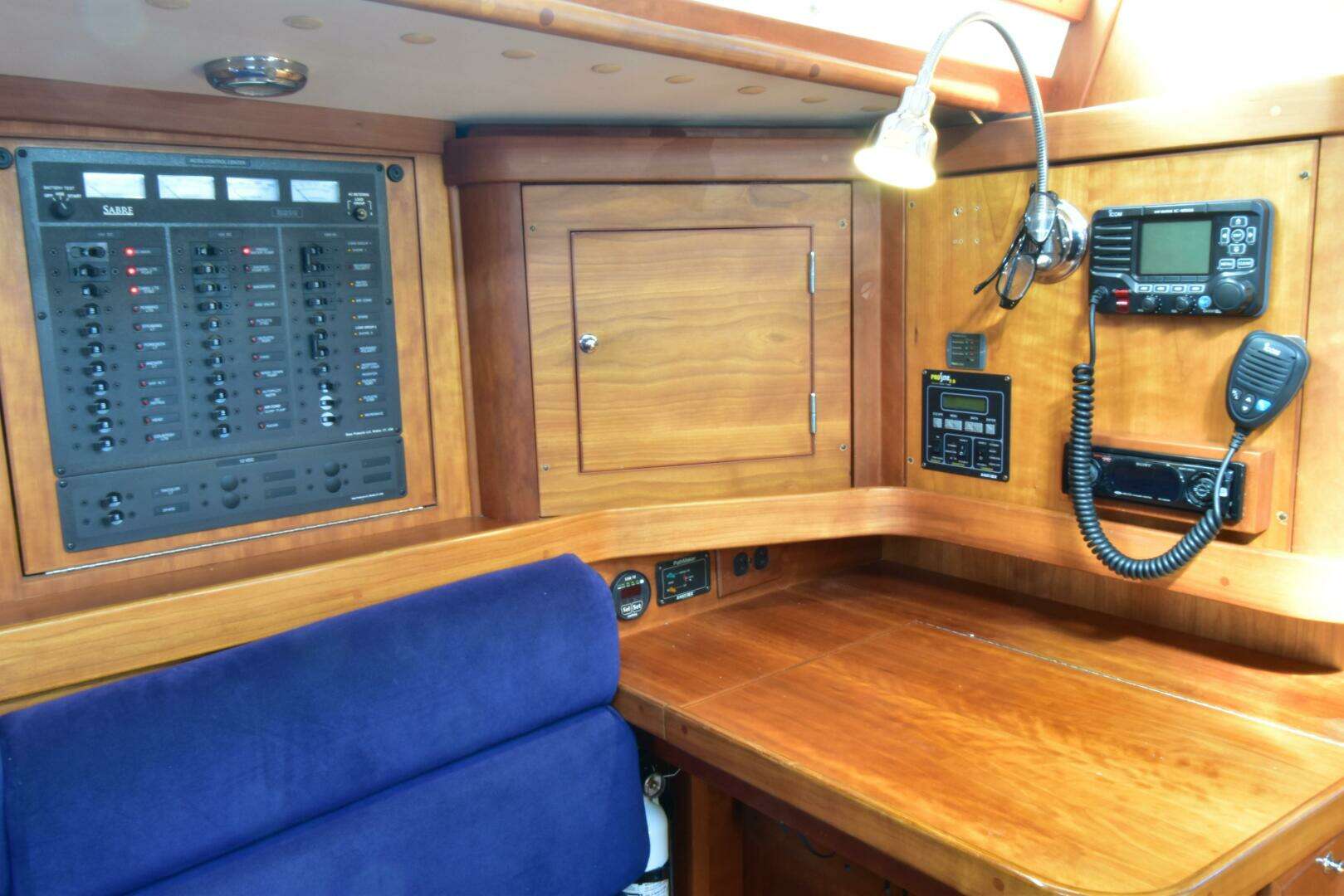 2004 Sabre 386 - Image 16