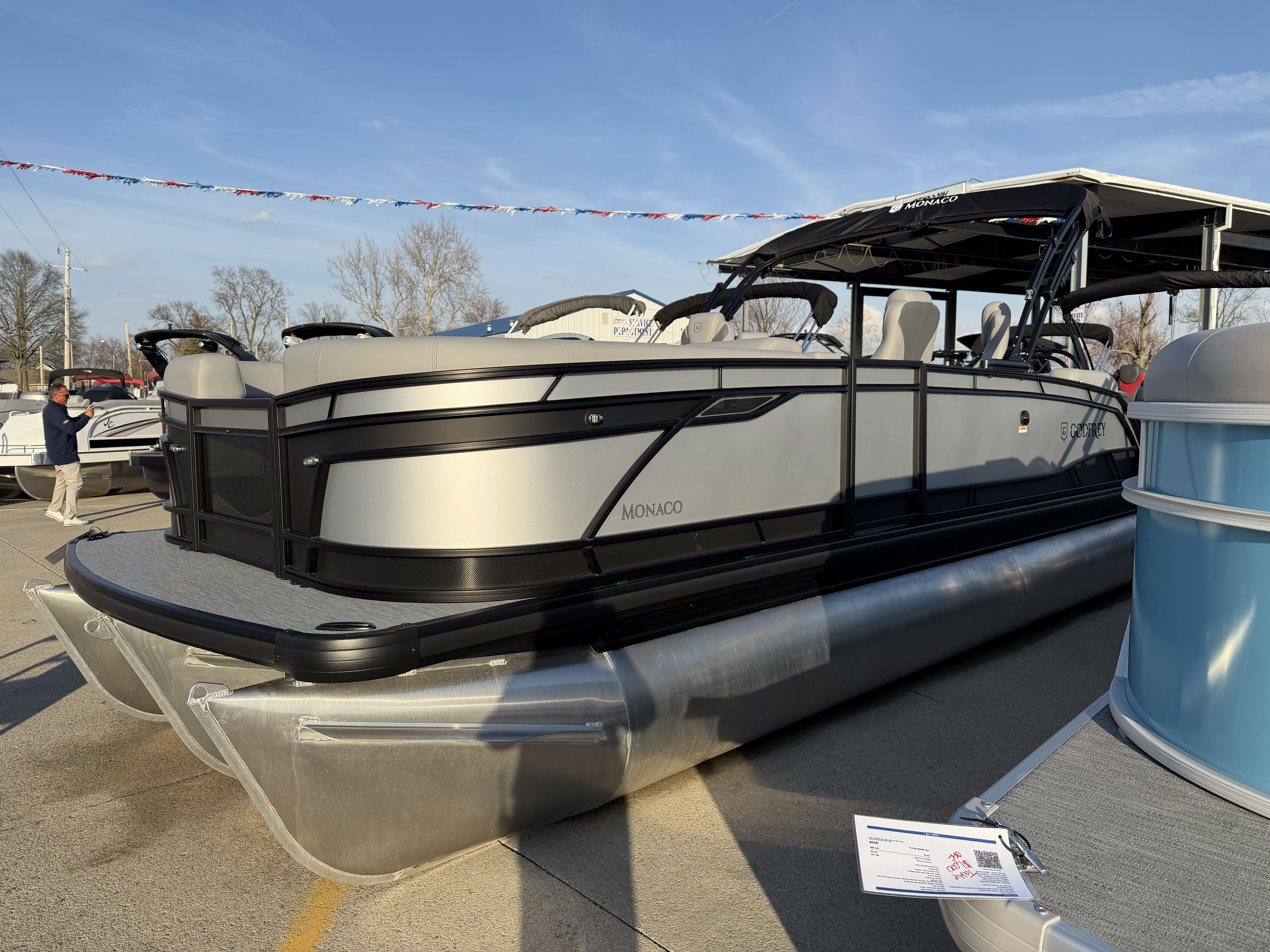 2026 Godfrey MC 235 QSB