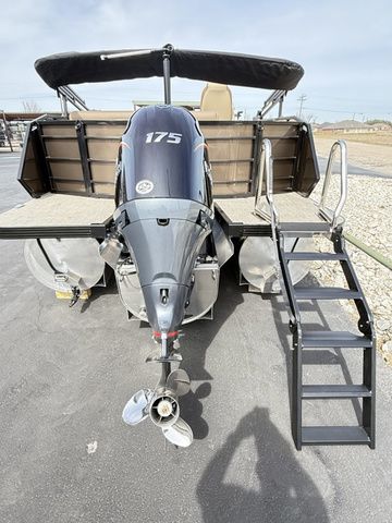 2026 Veranda VR235F2 Tritoon - 9