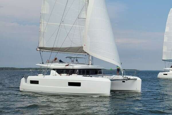 2026 Lagoon 43 Owner's Version
