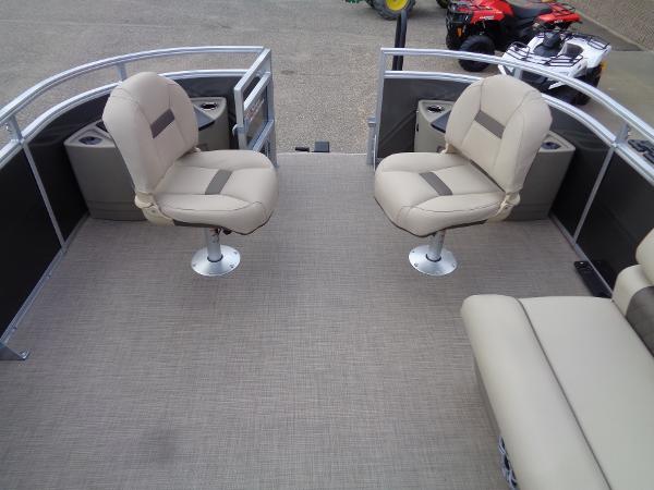 2025 Sun Tracker Fishin' Barge 22 DLX - 82
