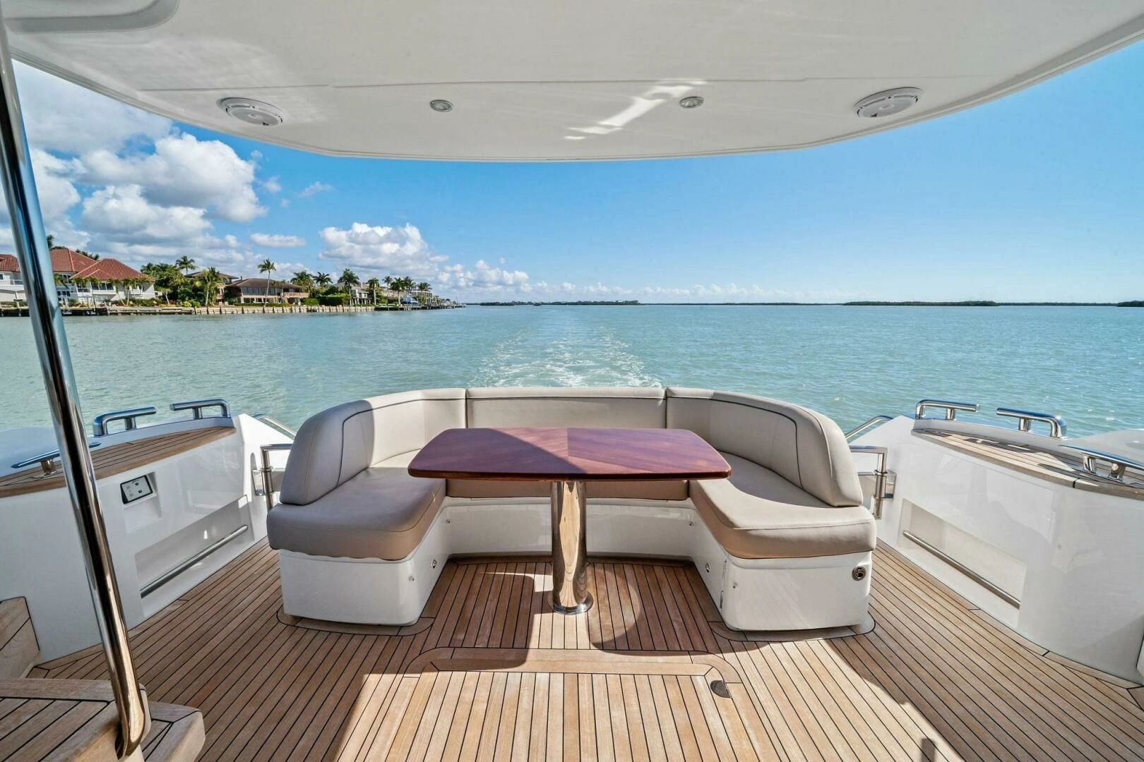 2023 Princess F50 - Image 5