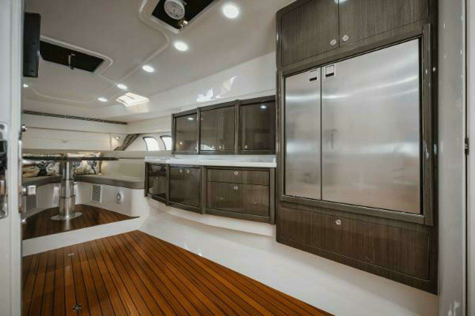 2018 Intrepid 475 Sport Yacht - Image 28