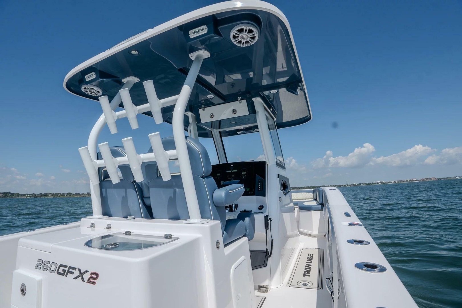2026 Twin Vee 260 GFX2 CC - Image 7