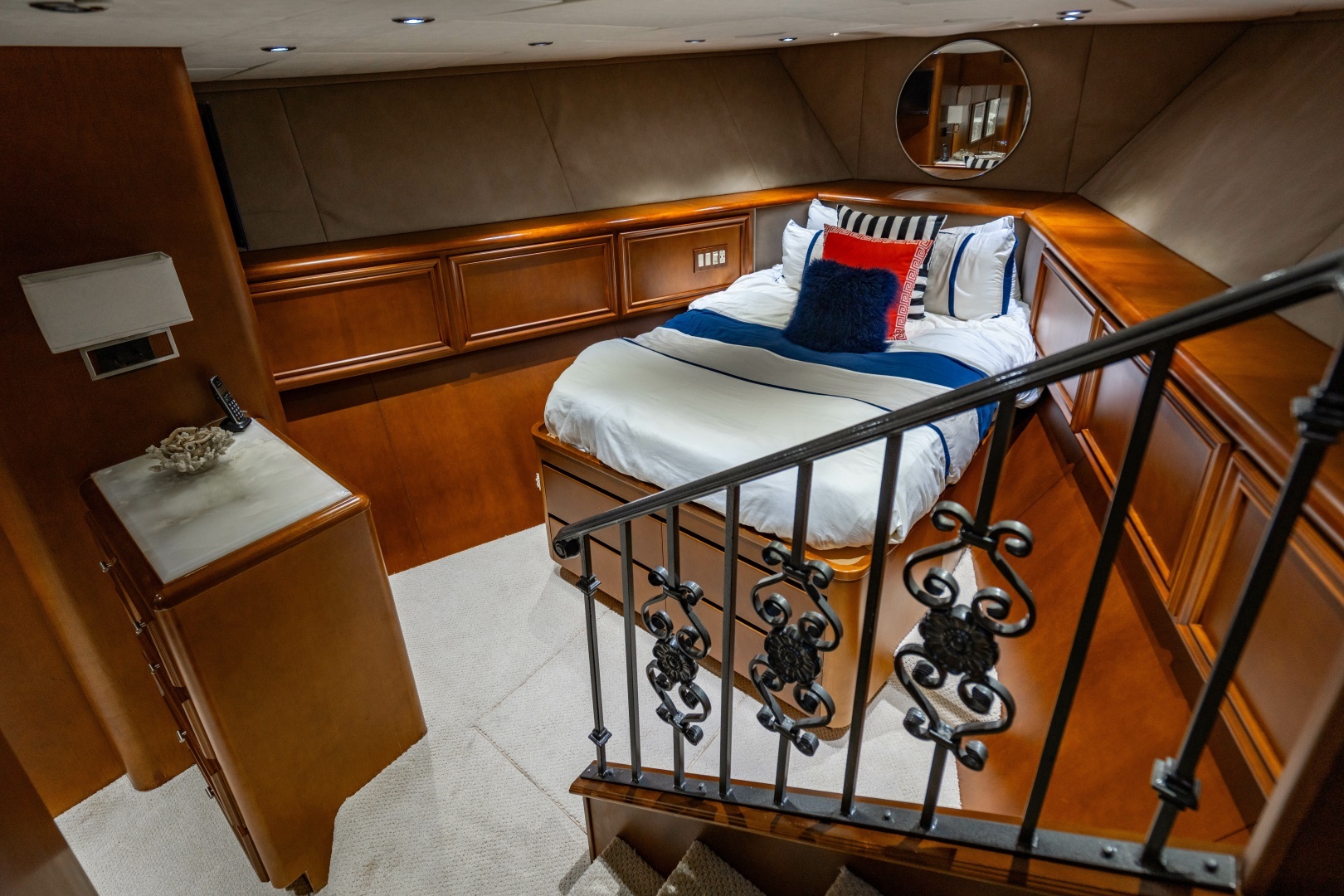 2006 Broward Raised Pilothouse - Image 18