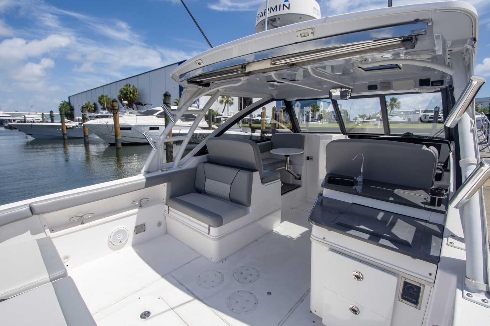 2019 Everglades 340 Dual Console - Image 25