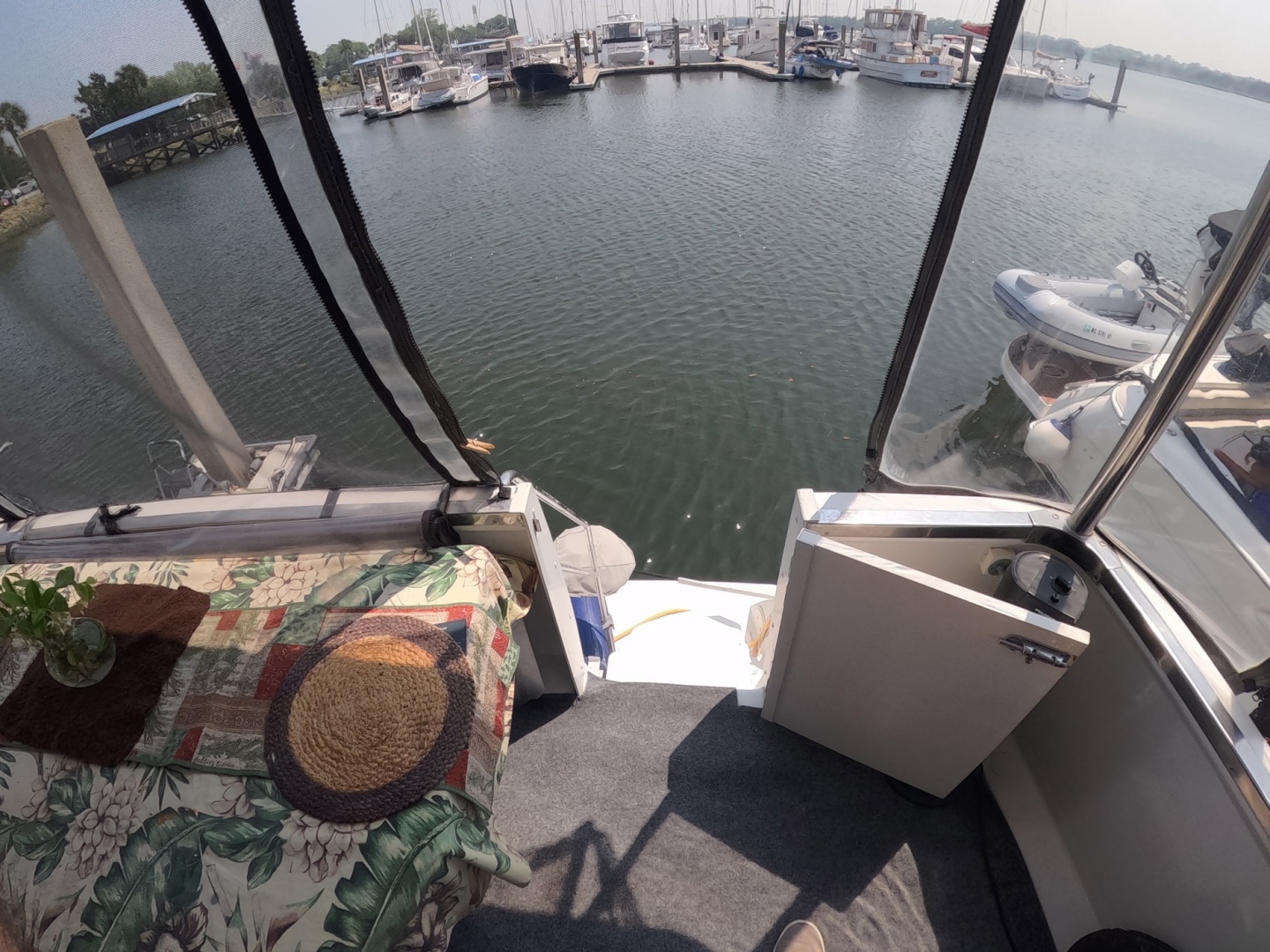 2000 Carver 406 Motor Yacht - Image 18