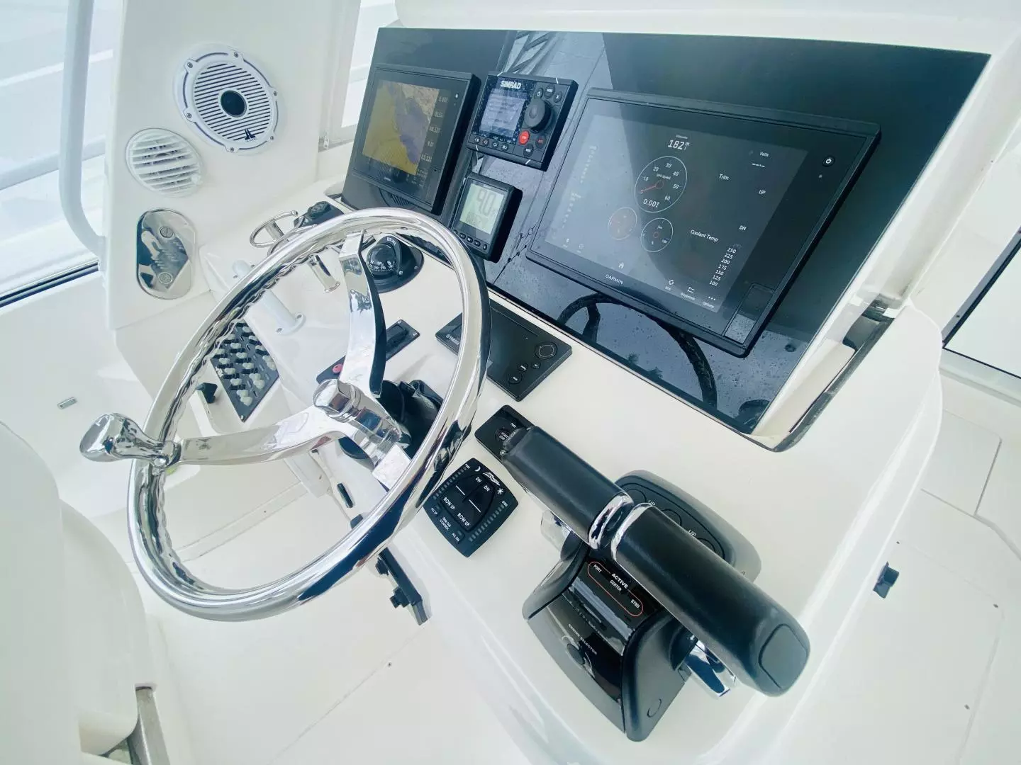 2008 Intrepid 390 Sport Yacht - Image 39