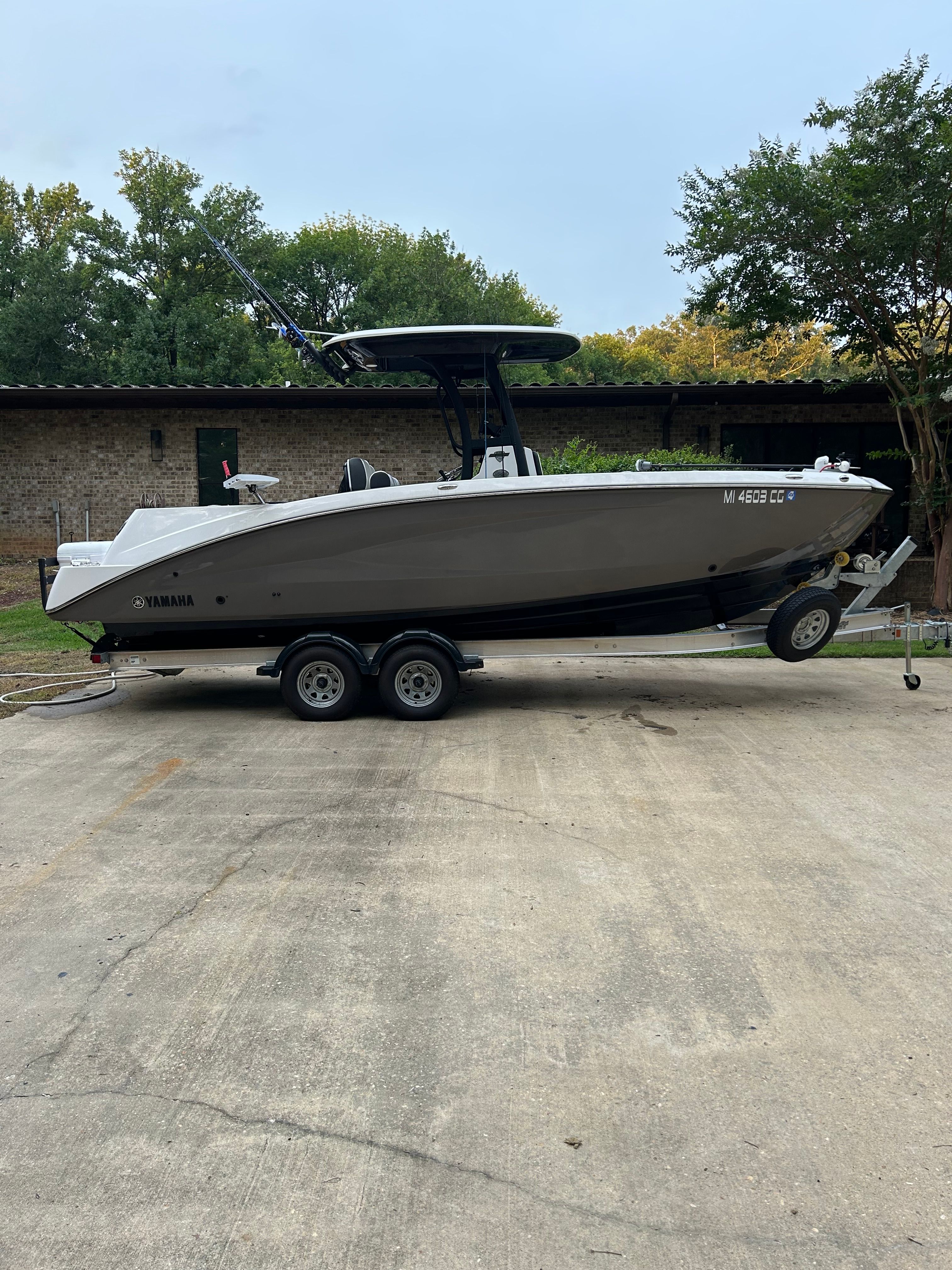 2023 Yamaha Boats 252 FSH Sport