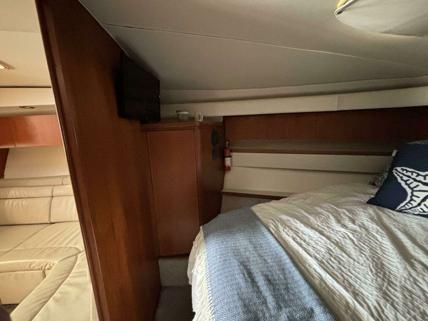 1993 Tiara Yachts 4300 Convertible - Image 37