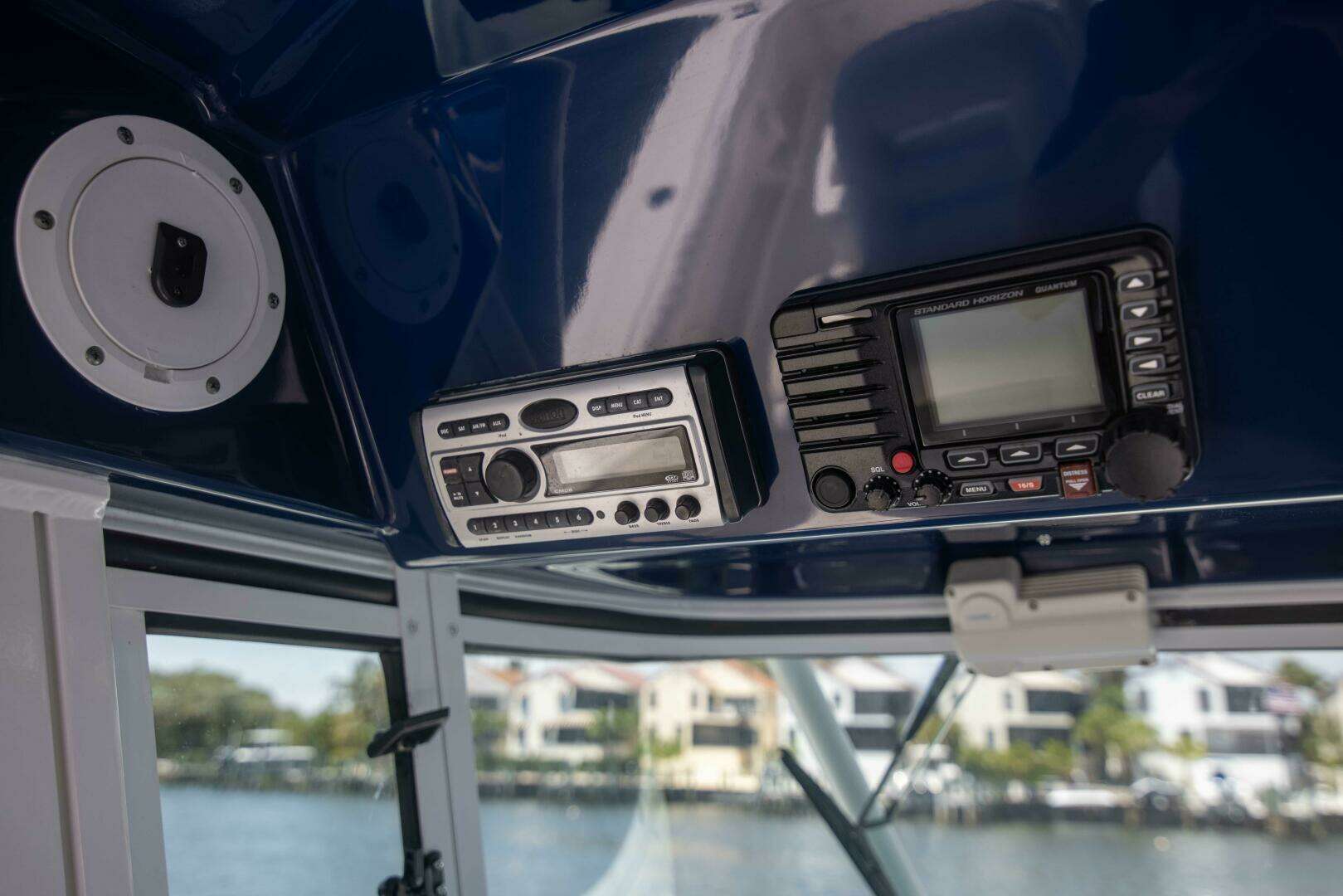 2009 Everglades 350CC - Image 26