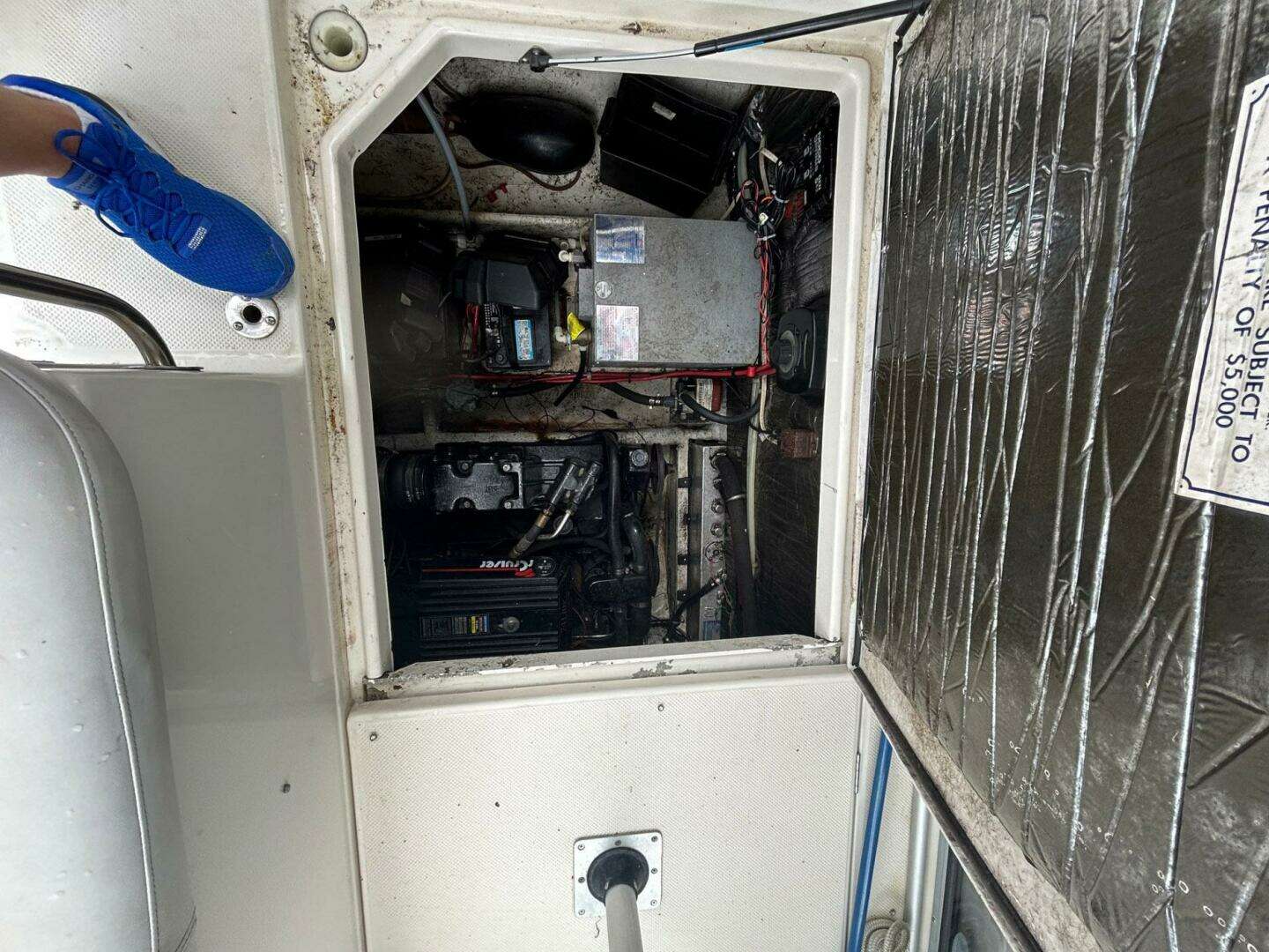 1998 Maxum 2800 SCR - Image 21