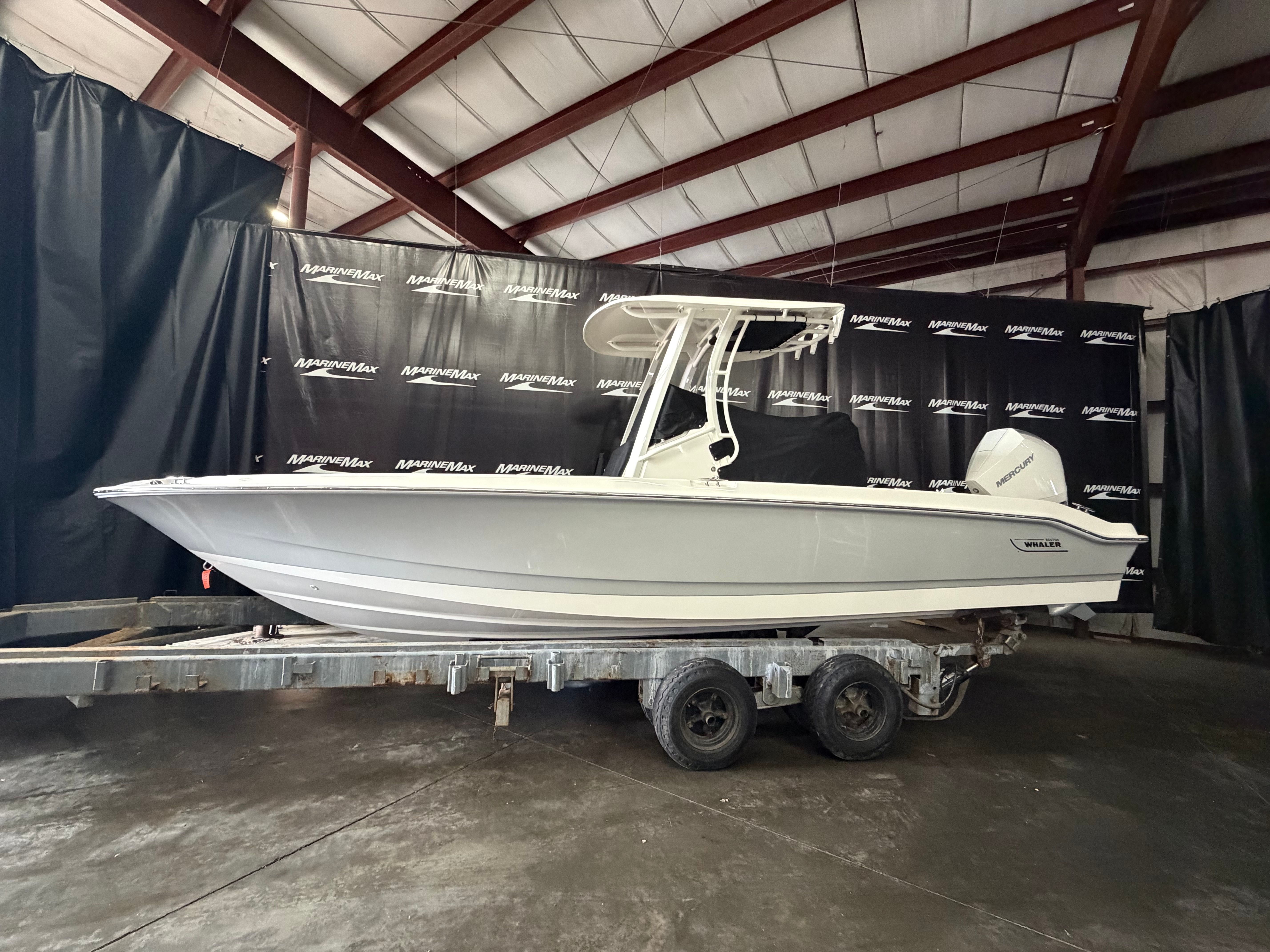 2026 Boston Whaler 250 Dauntless