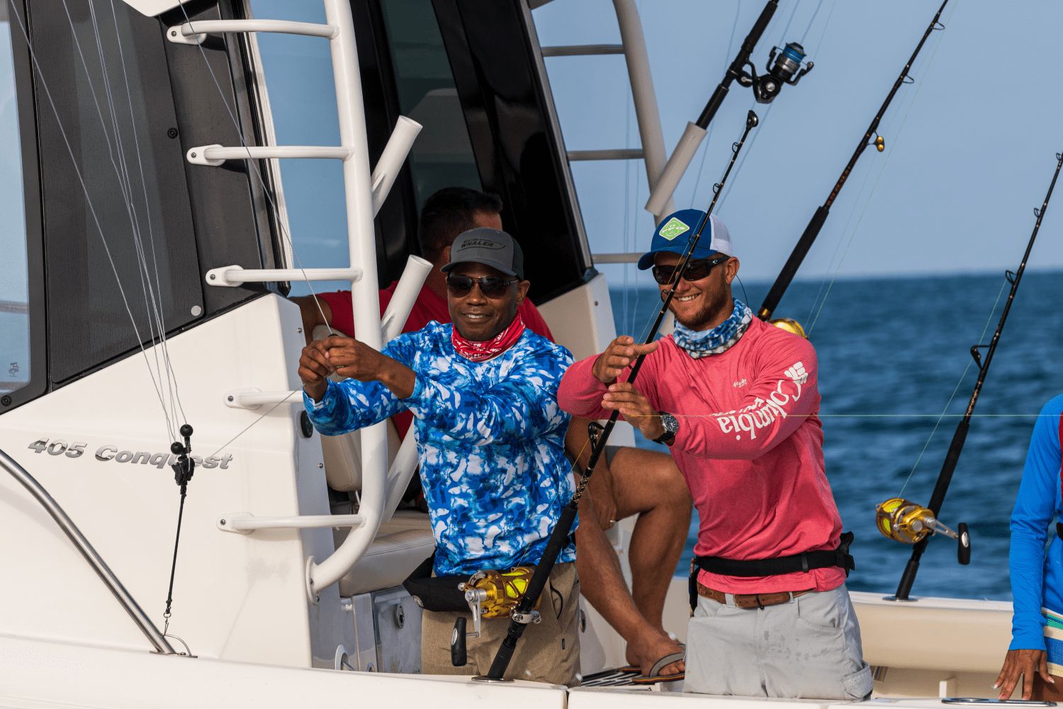 2025 Boston Whaler 405 Conquest - 23