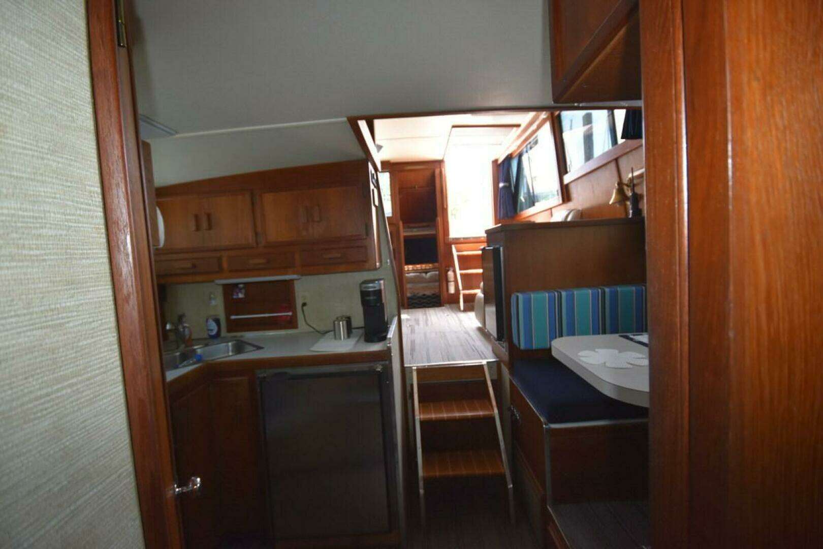 1985 Marinette 39 Double Cabin - Image 60