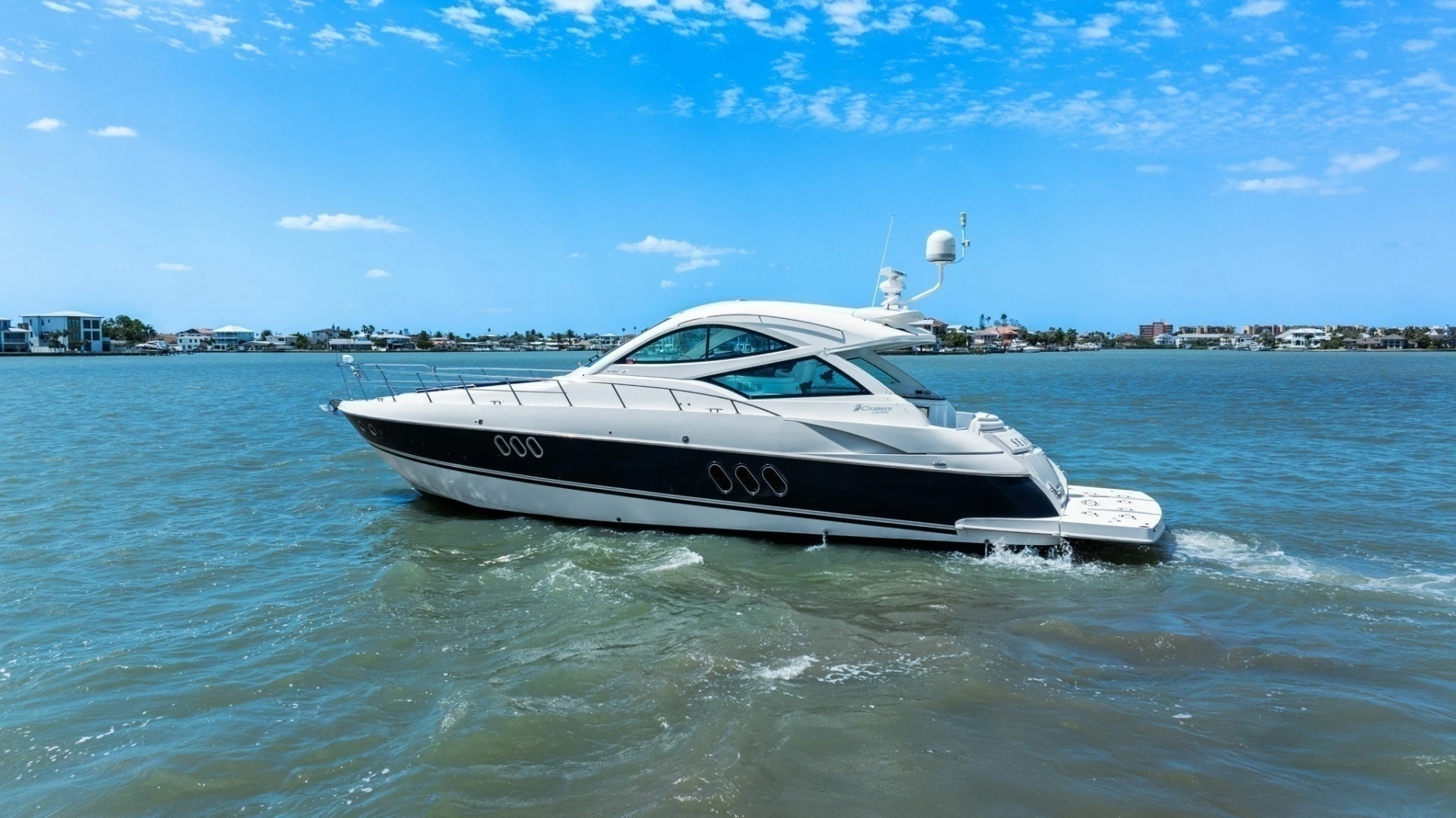 2012 Cruisers Yachts 540 Coupe - Image 52