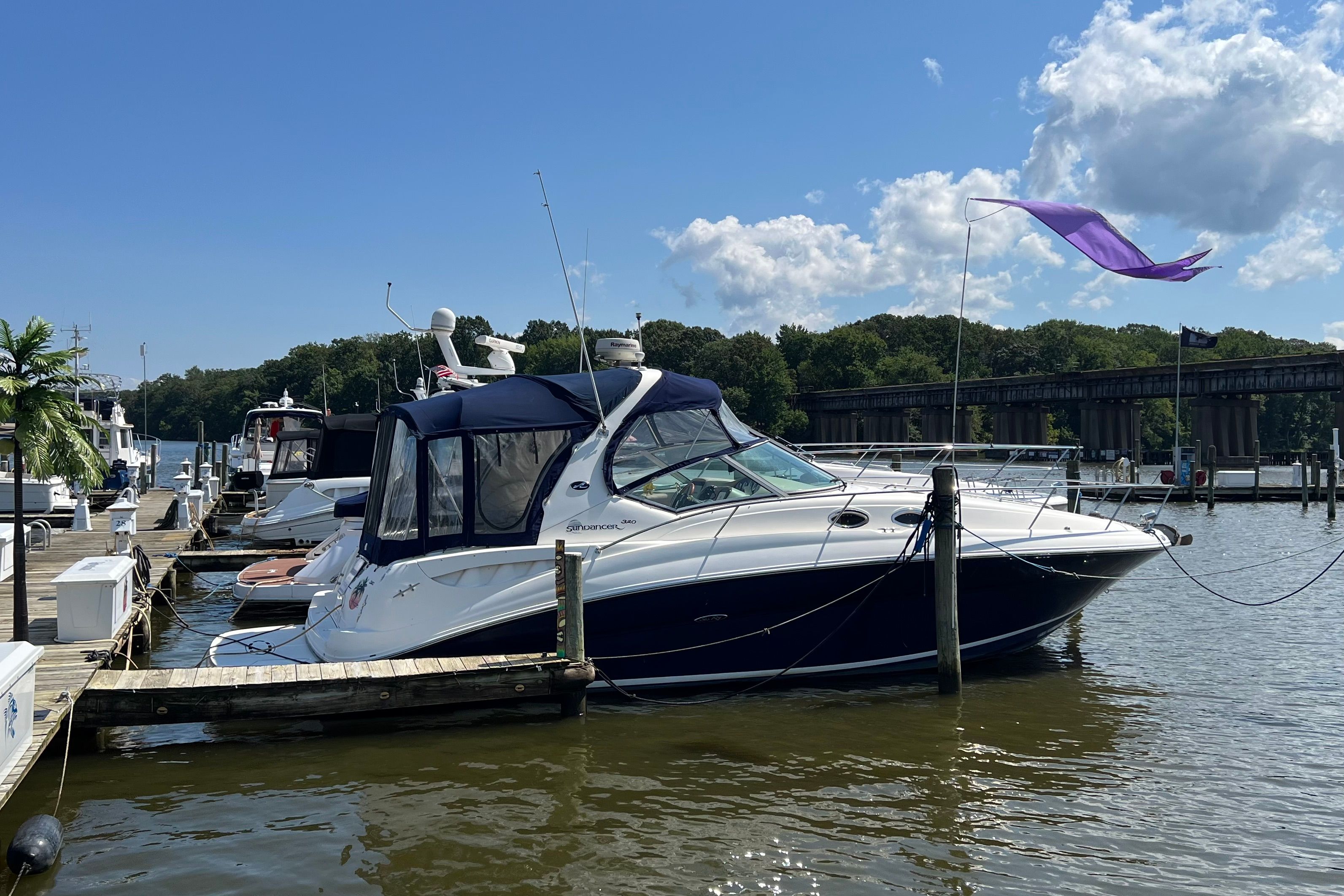 2004 Sea Ray Sundancer 320