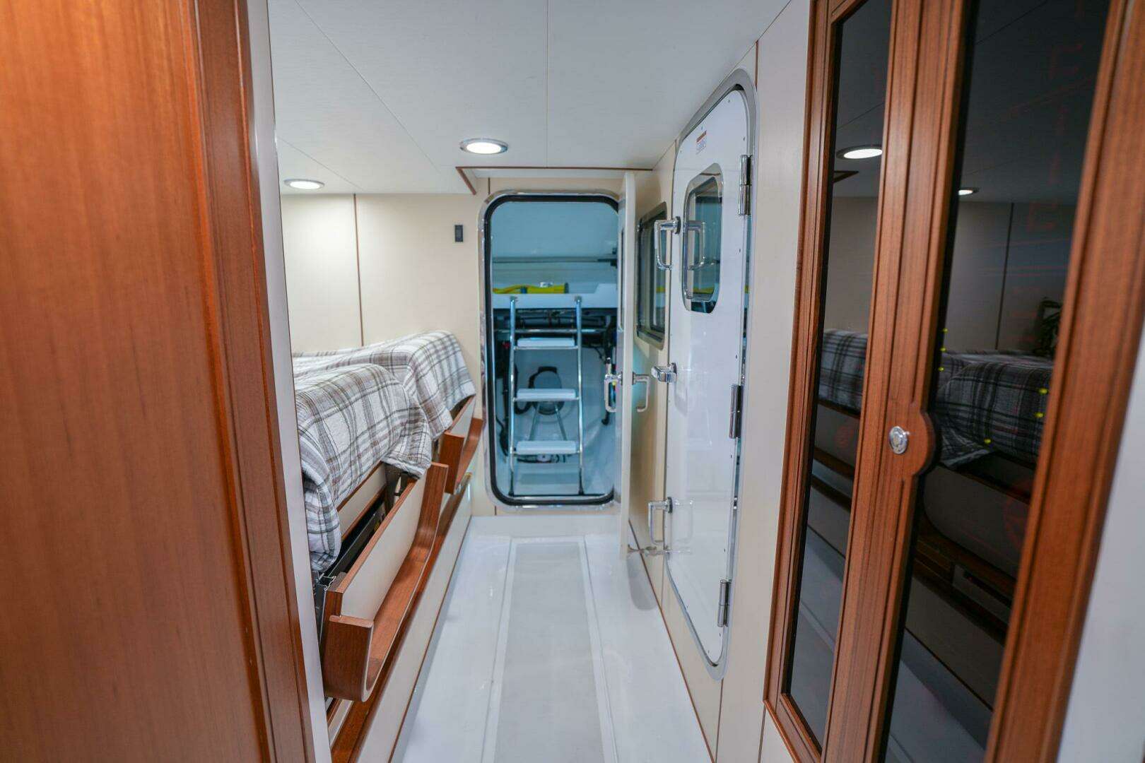 2025 Marlow Explorer 70E-CB - Image 62