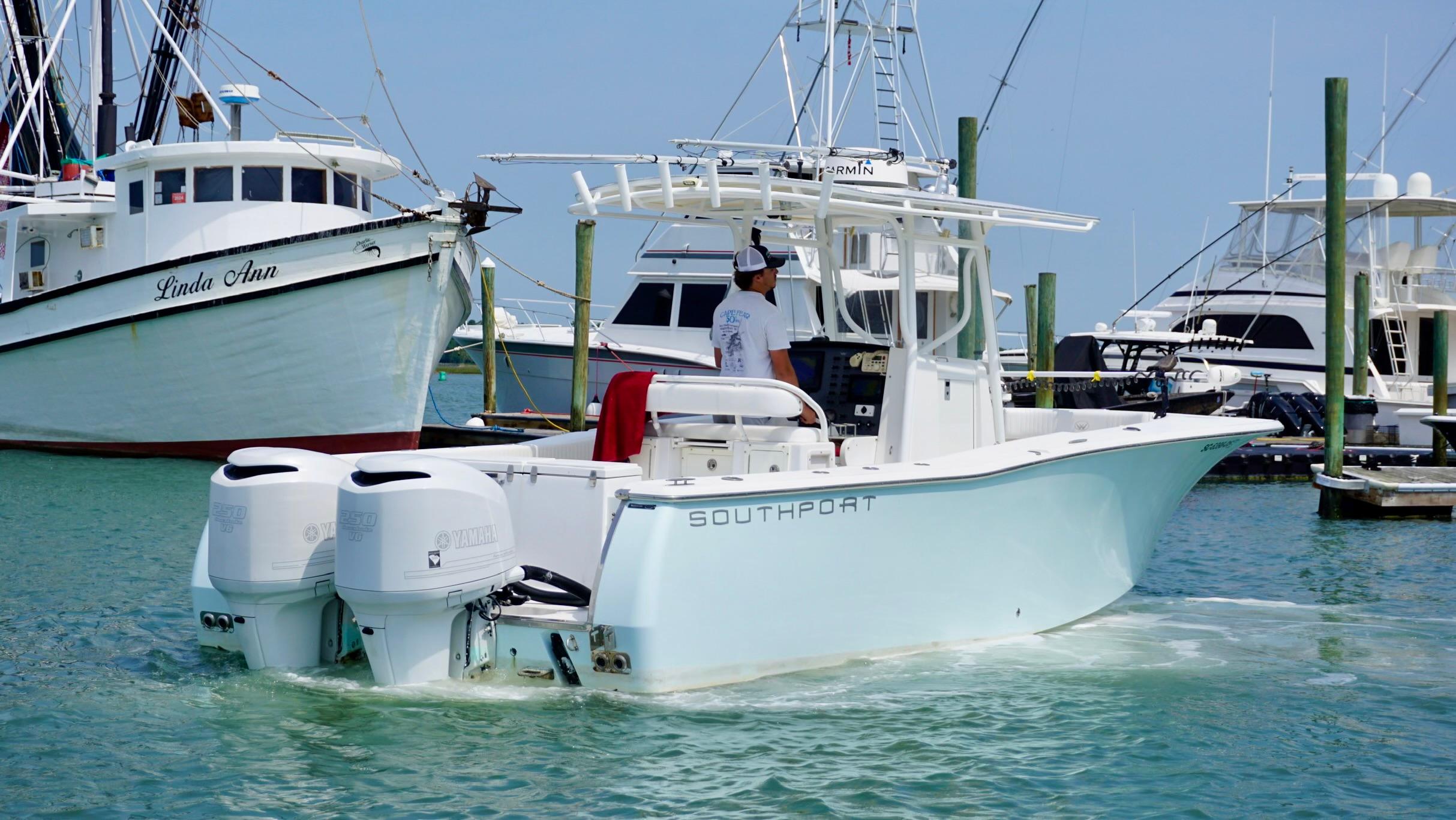 2005 Southport 28 Center Console