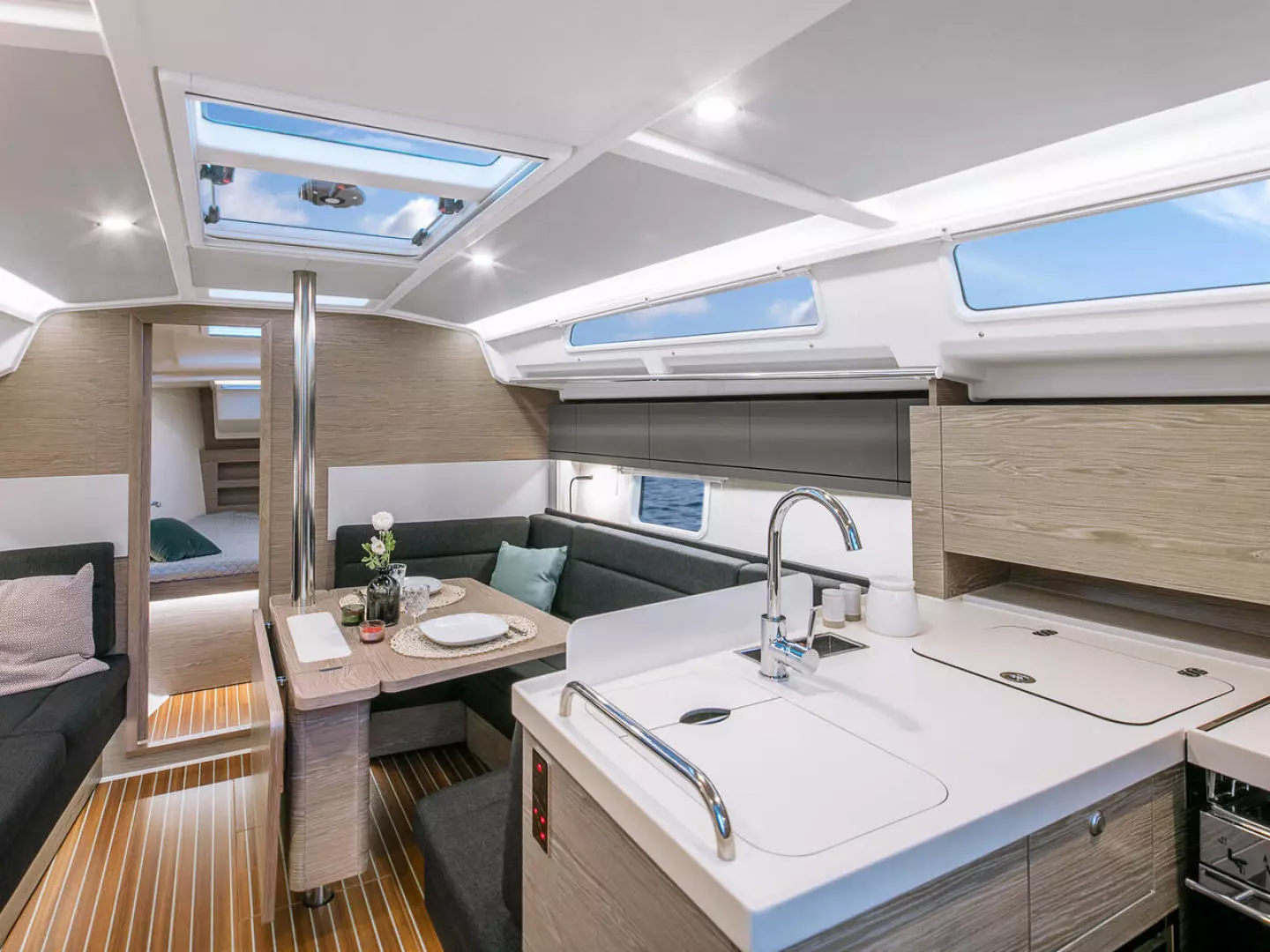 2025 Hanse 388 - Image 5