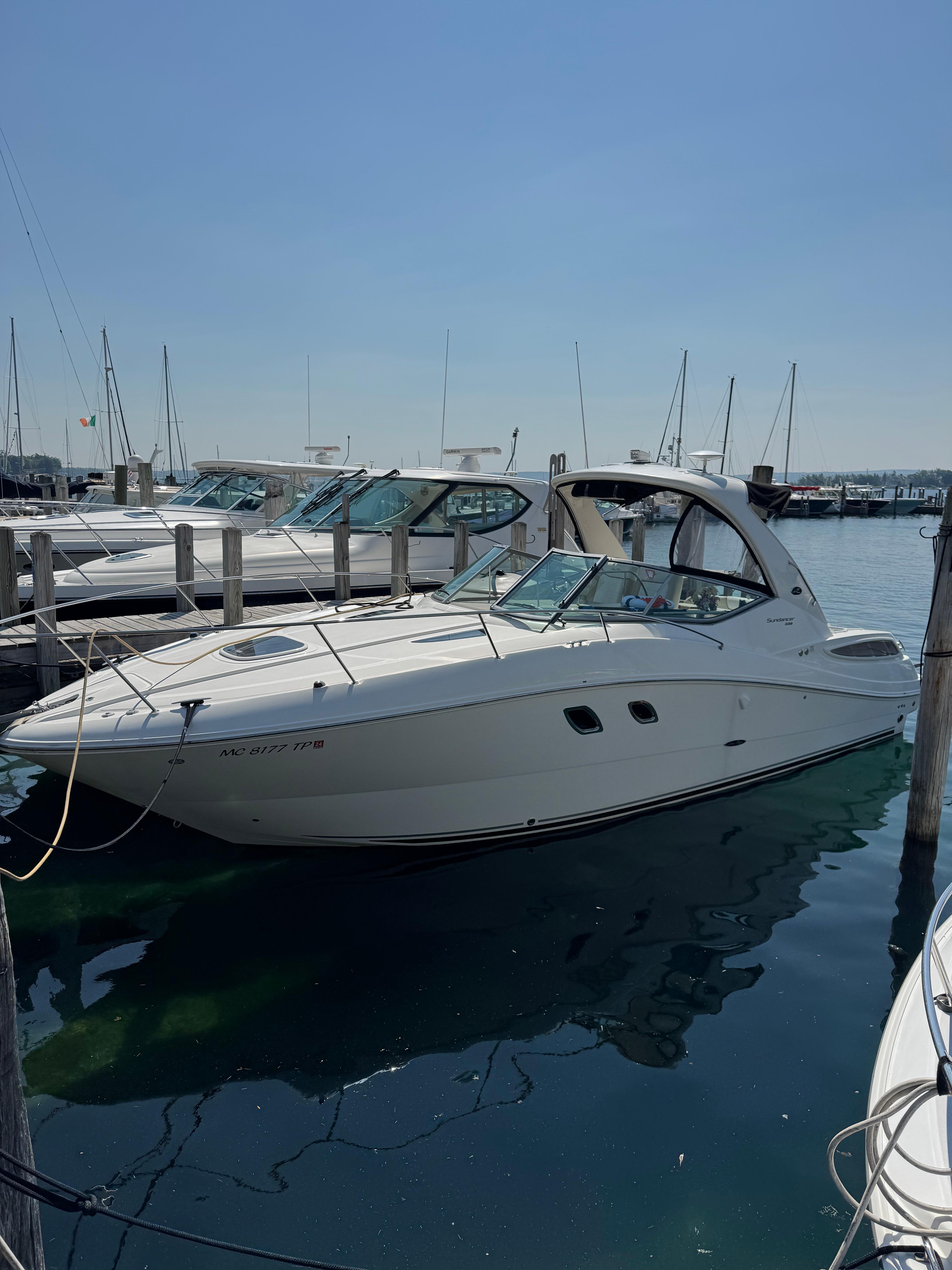 2012 Sea Ray Sundancer 330