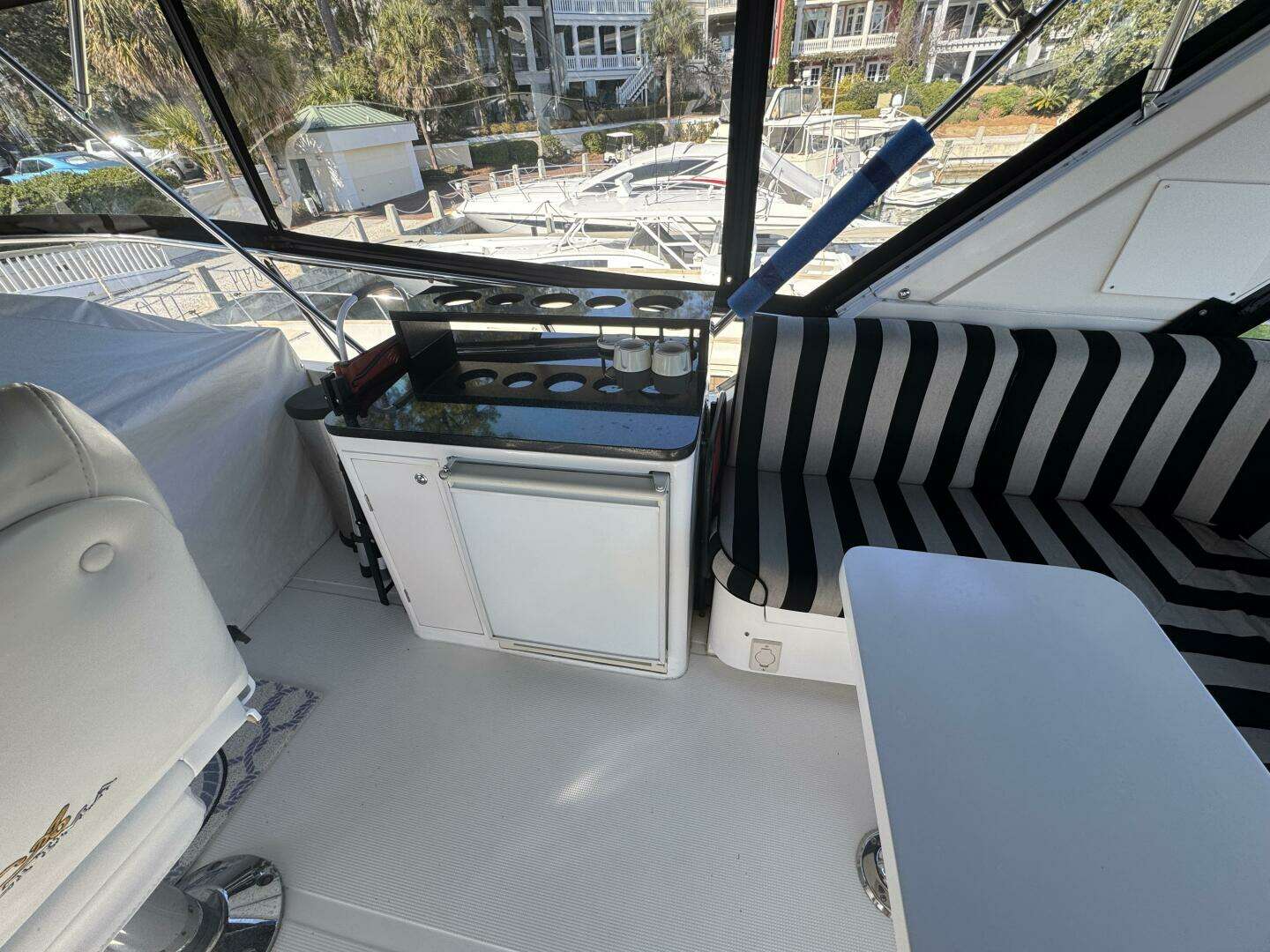 2004 Altima 55 Pilothouse - Image 13