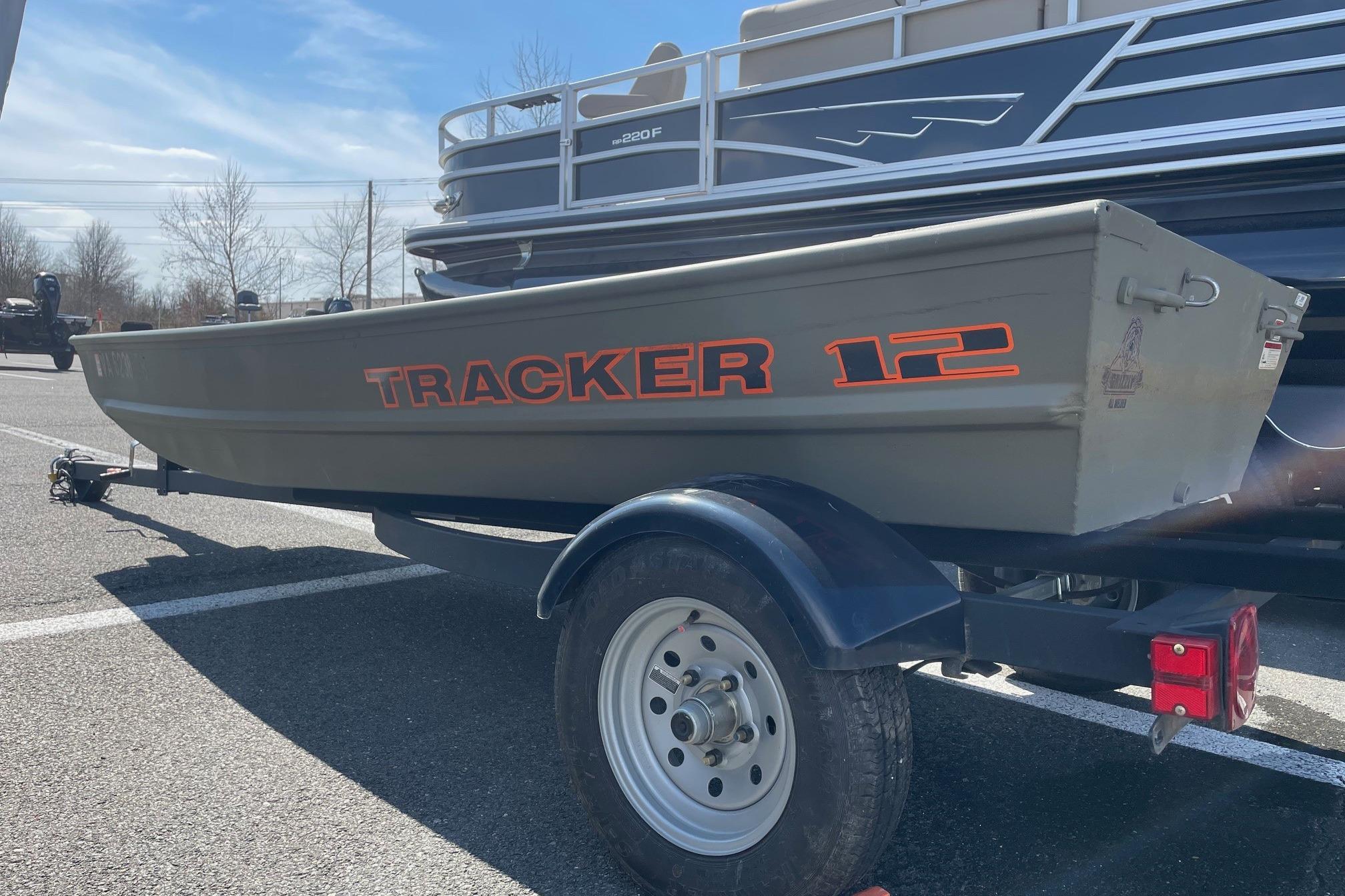 2025 Tracker Grizzly 1236 Jon