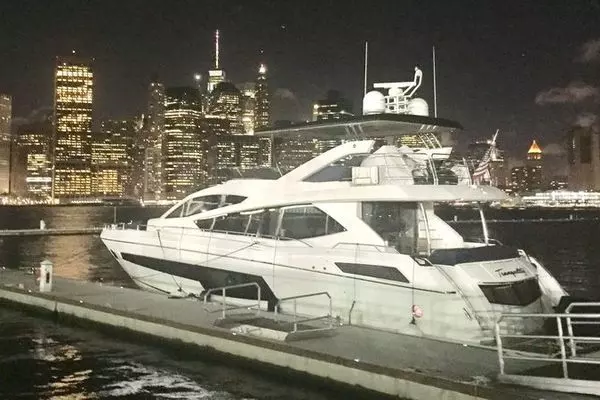 2015 Sunseeker Yacht