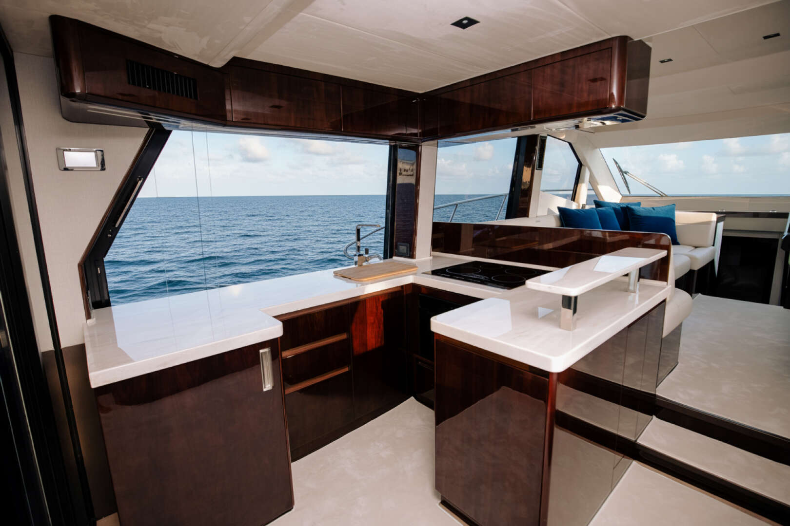 2026 Galeon 500 FLY - Image 37
