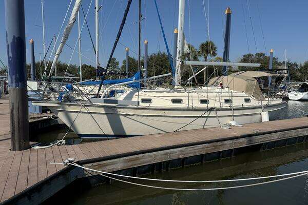 1999 Island Packet 380