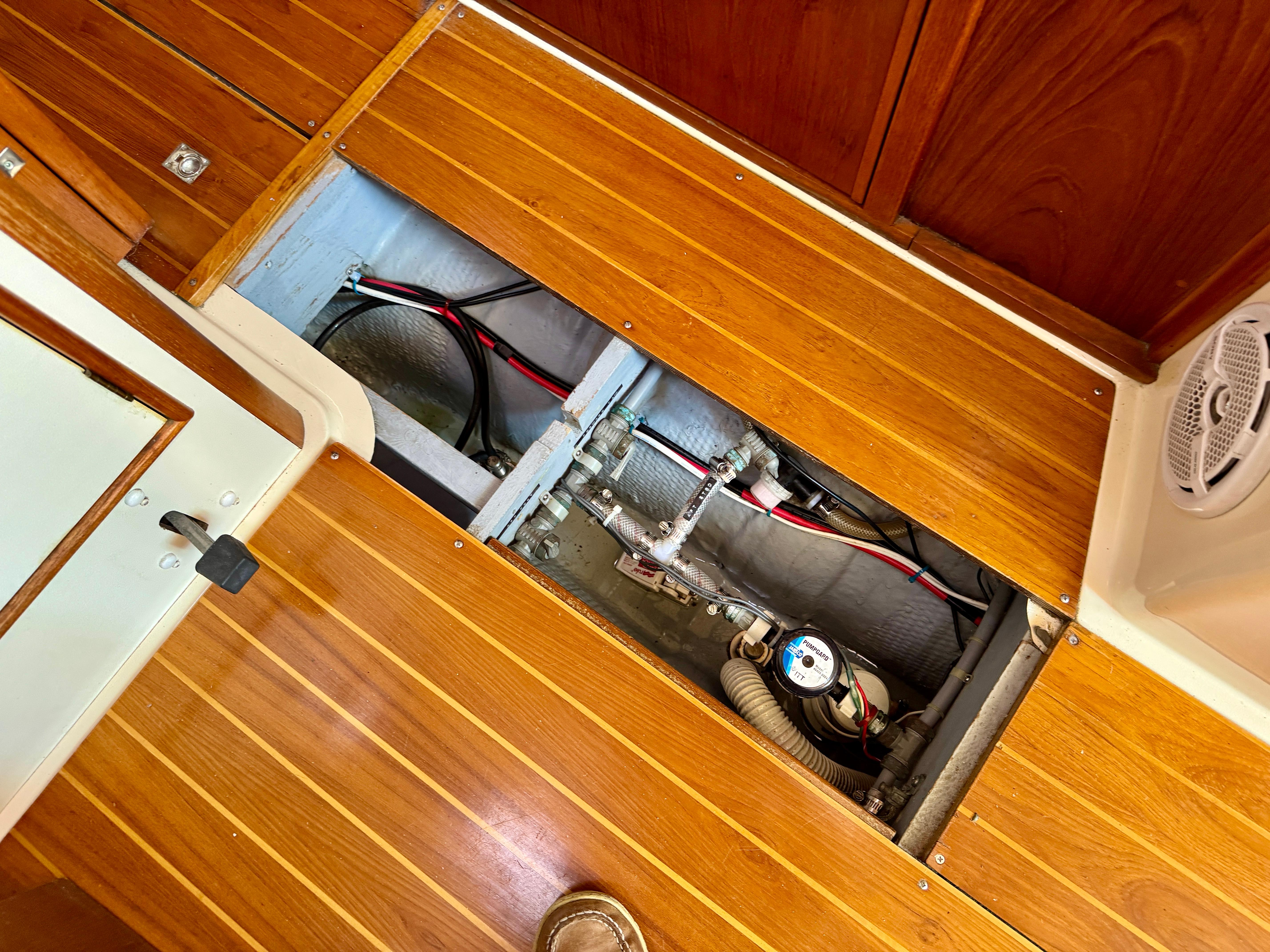 1989 Nonsuch 30 Ultra - 111