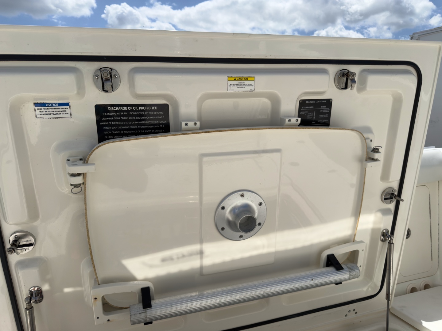 2016 Boston Whaler 350 Outrage - Image 83