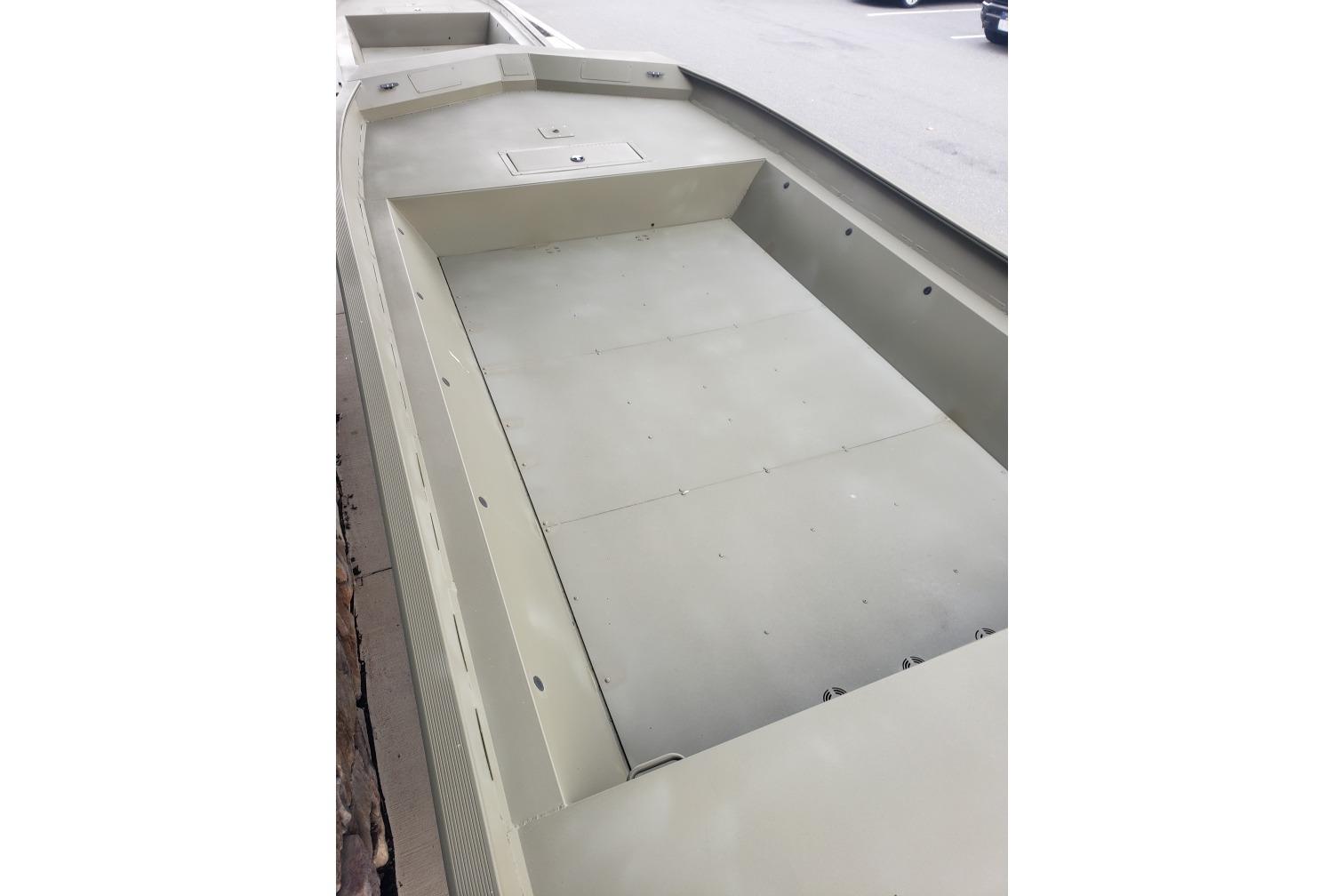 2025 Tracker Grizzly 2072 Utility boat interior, spacious and durable design.