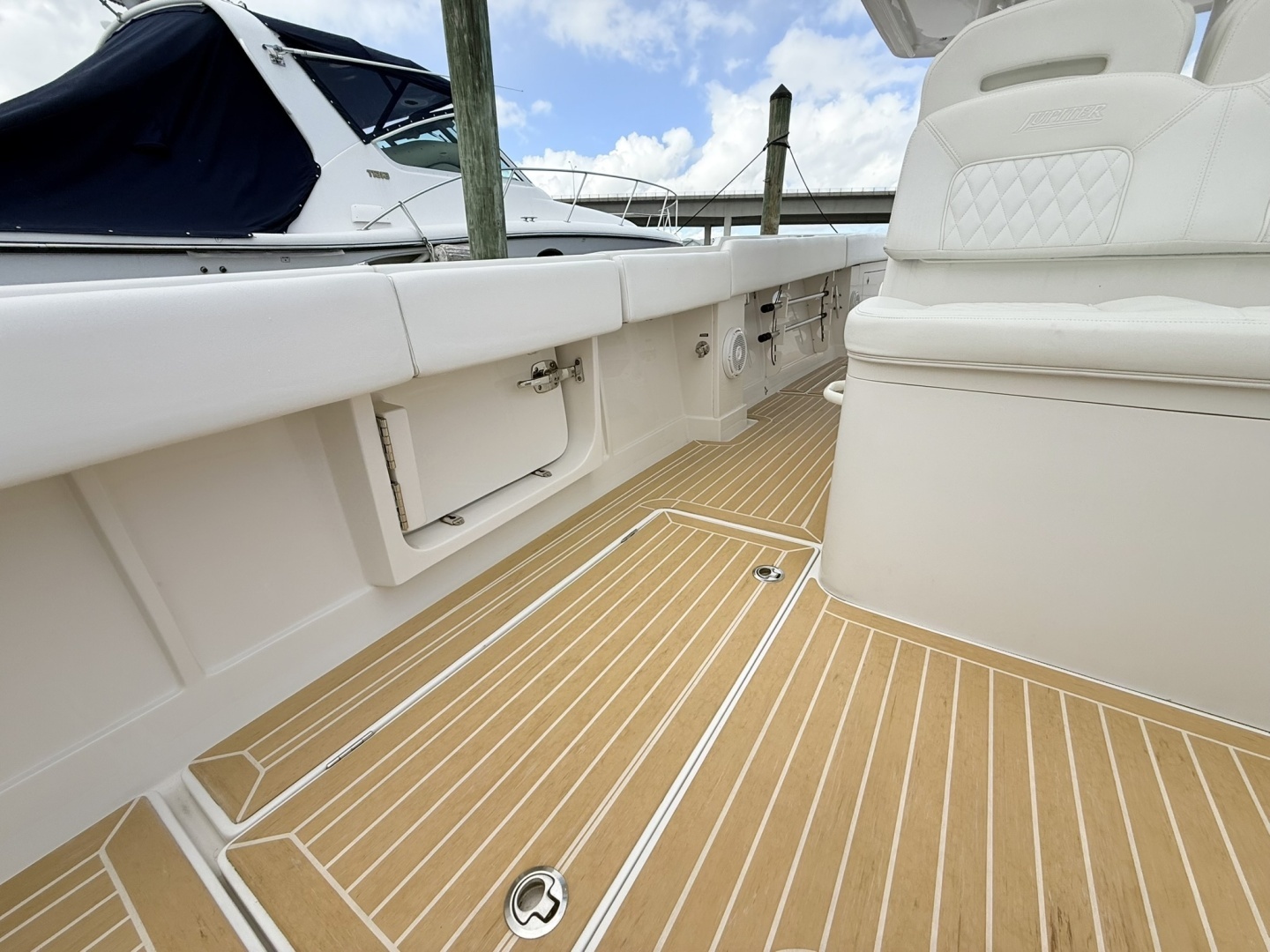 2020 Jupiter 38HFS - Image 25
